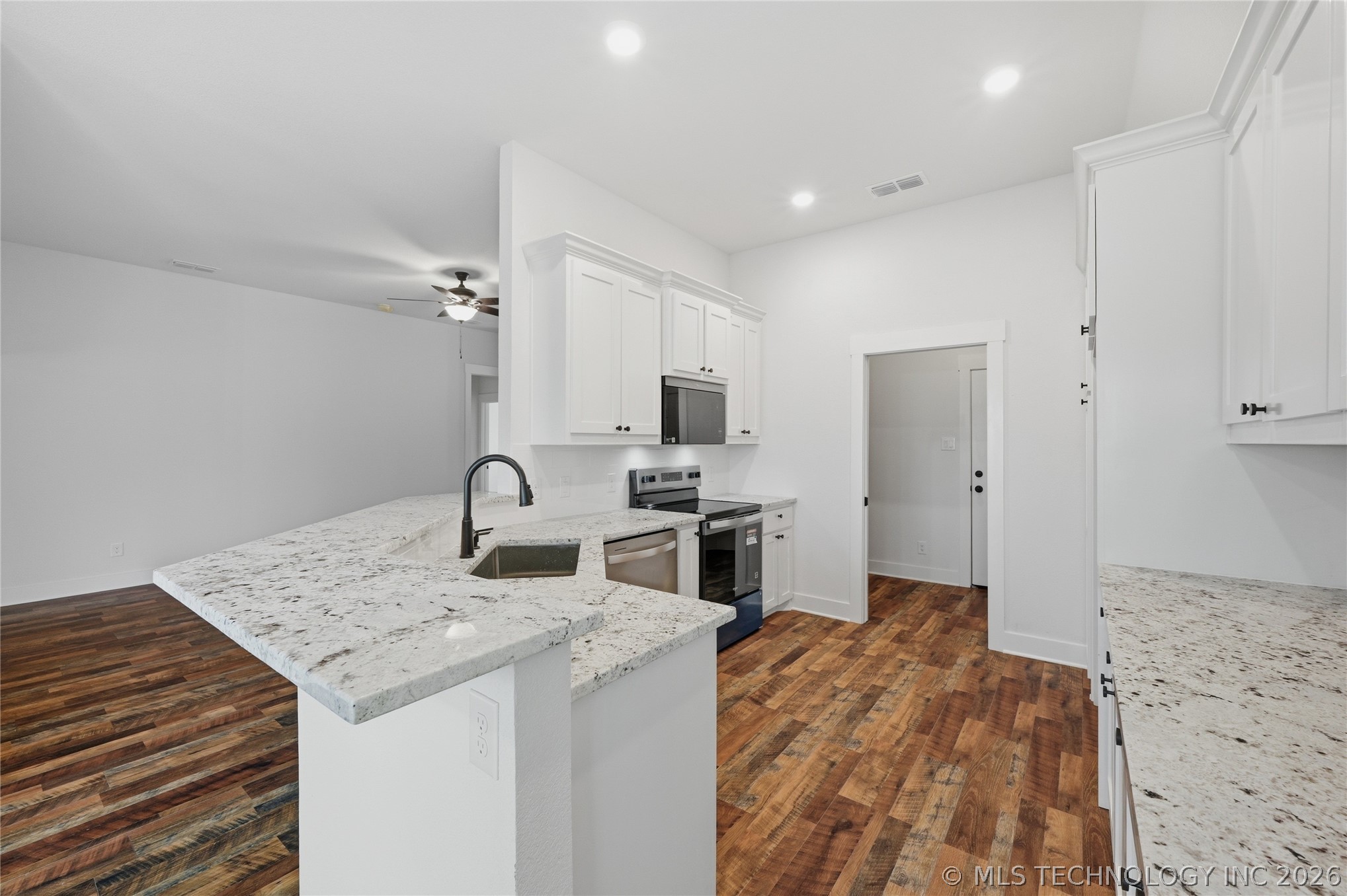 116 8th Avenue Colbert OK 74733