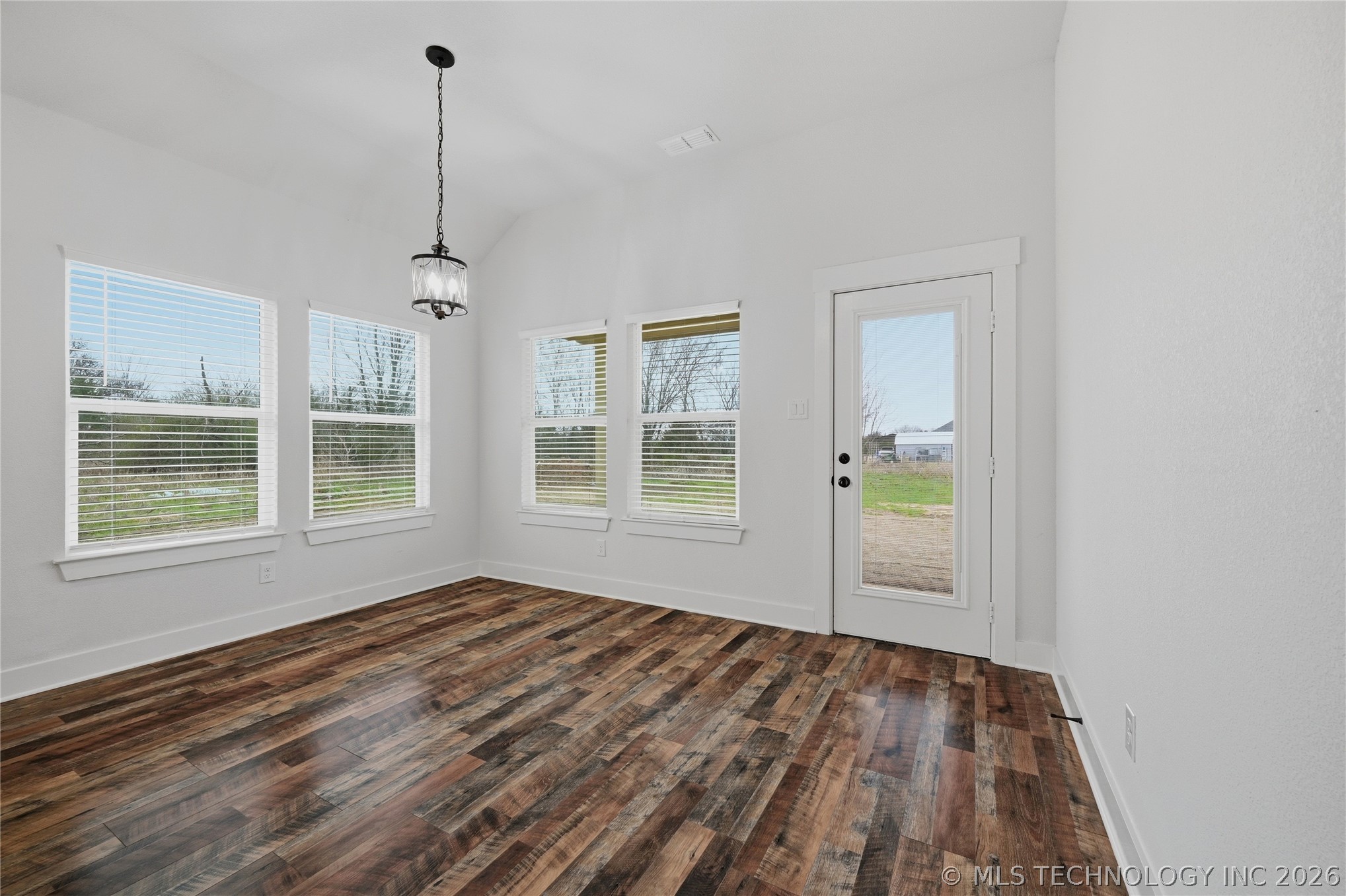 116 8th Avenue Colbert OK 74733