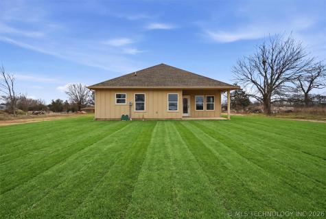 116 8TH Avenue Colbert OK 74733