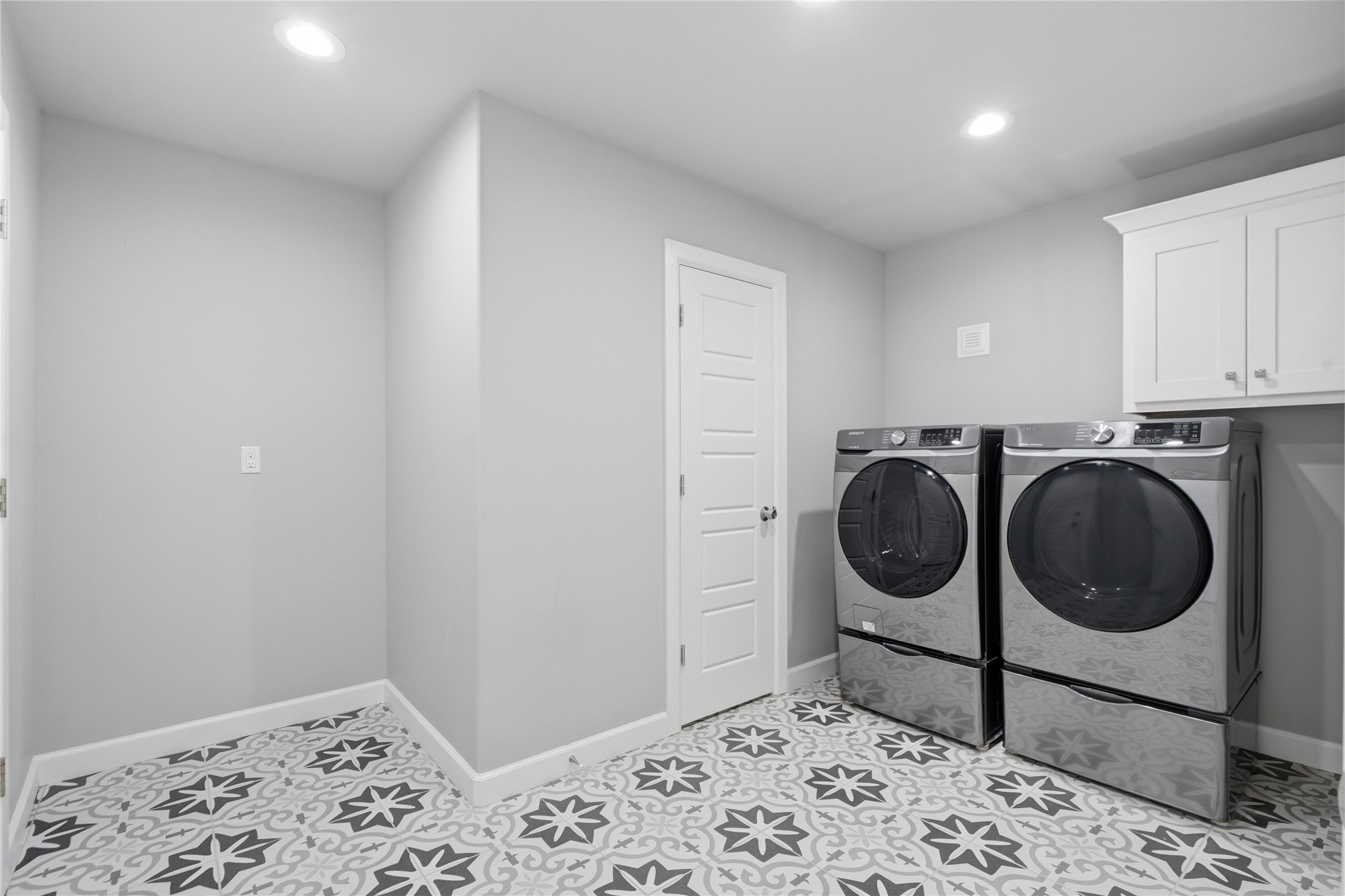 2251 S Delaware Court Tulsa OK 74114