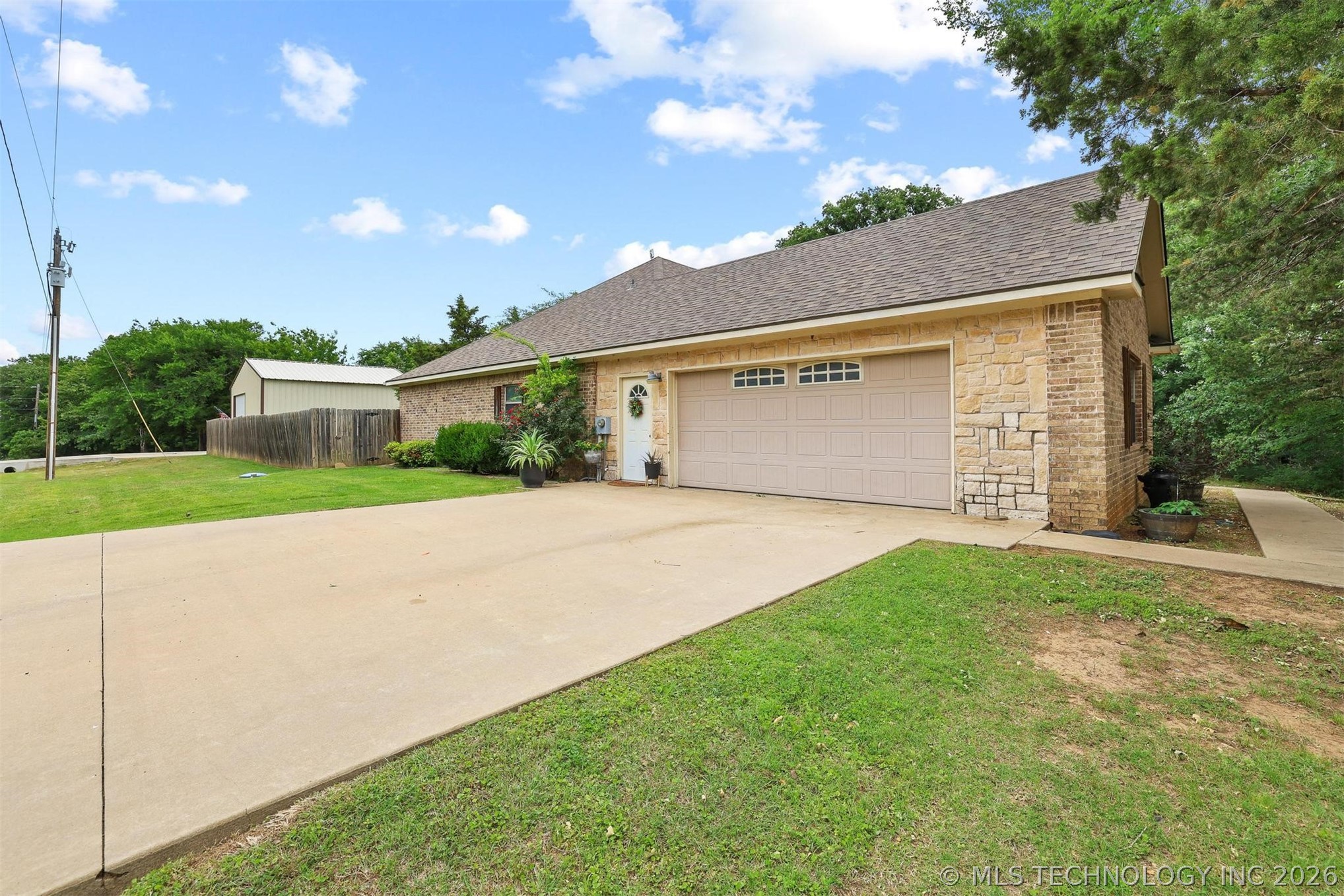 6644 Black Oak Trail Kingston OK 73439