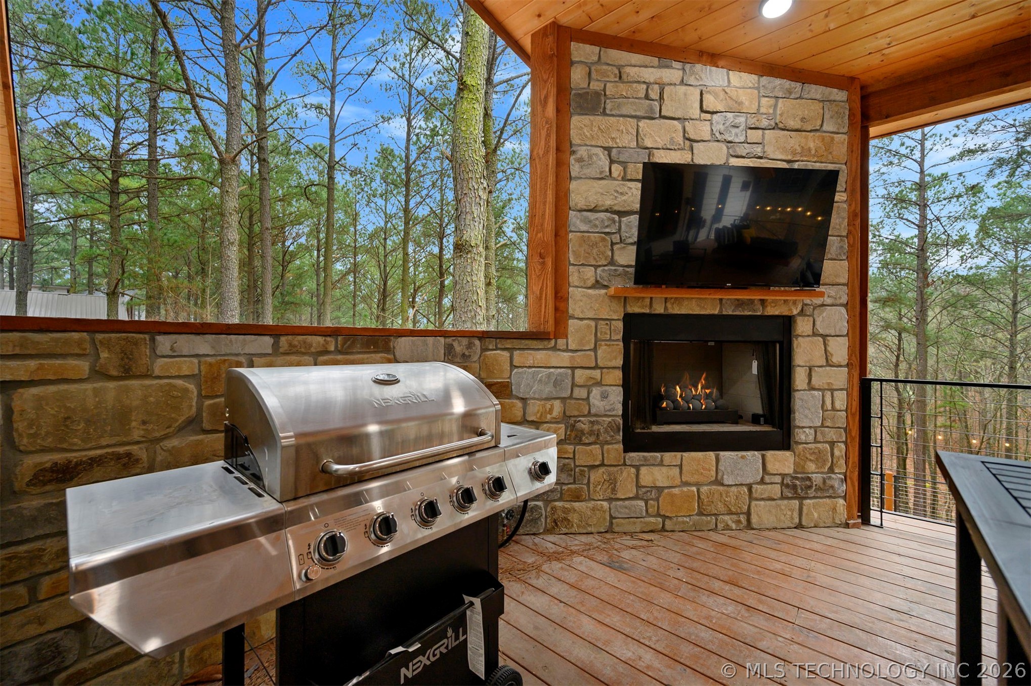2057 Pine Hills Broken Bow OK 74728
