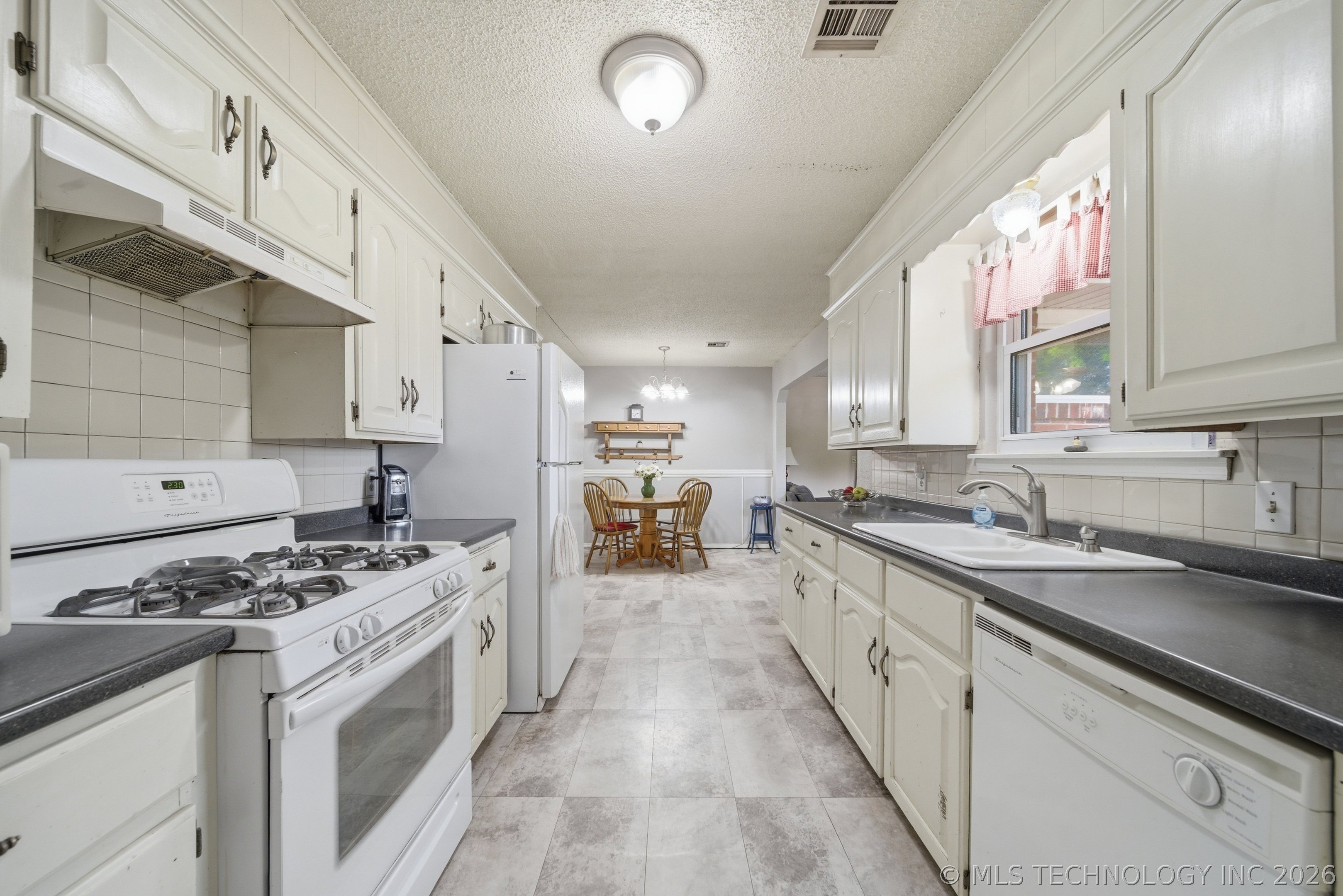 707 W 46th Place Sand Springs OK 74063