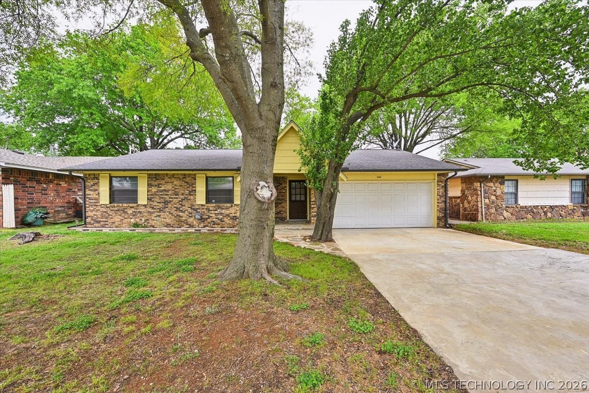 1666 S Pecan Avenue Broken Arrow OK 74011