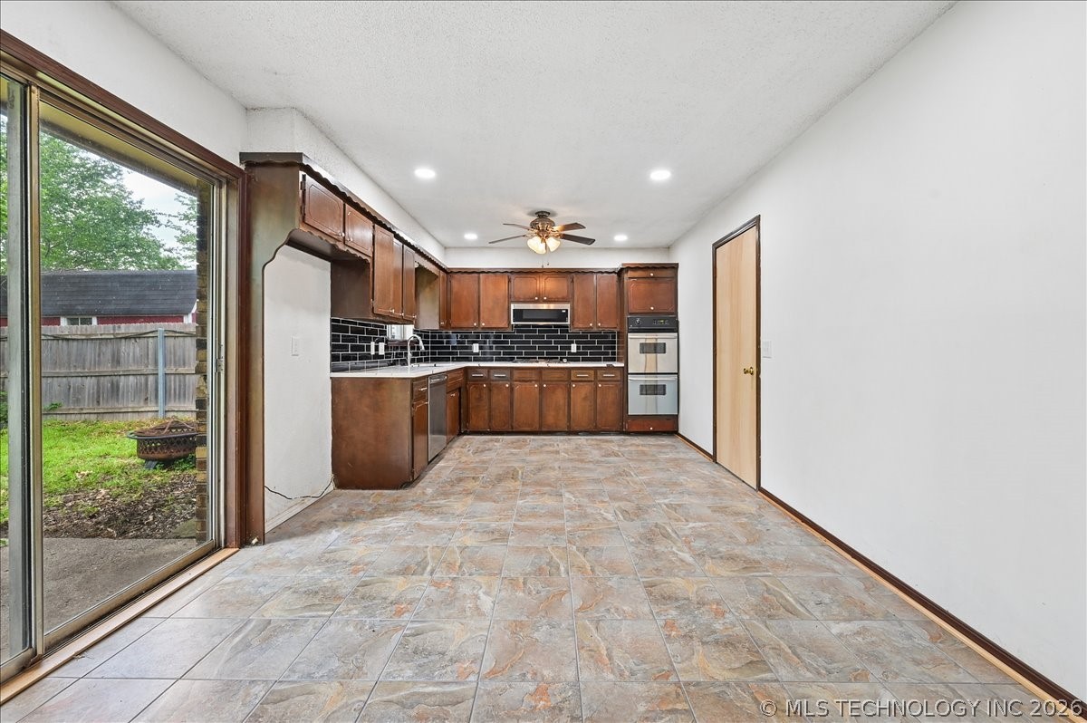 1666 S Pecan Avenue Broken Arrow OK 74011