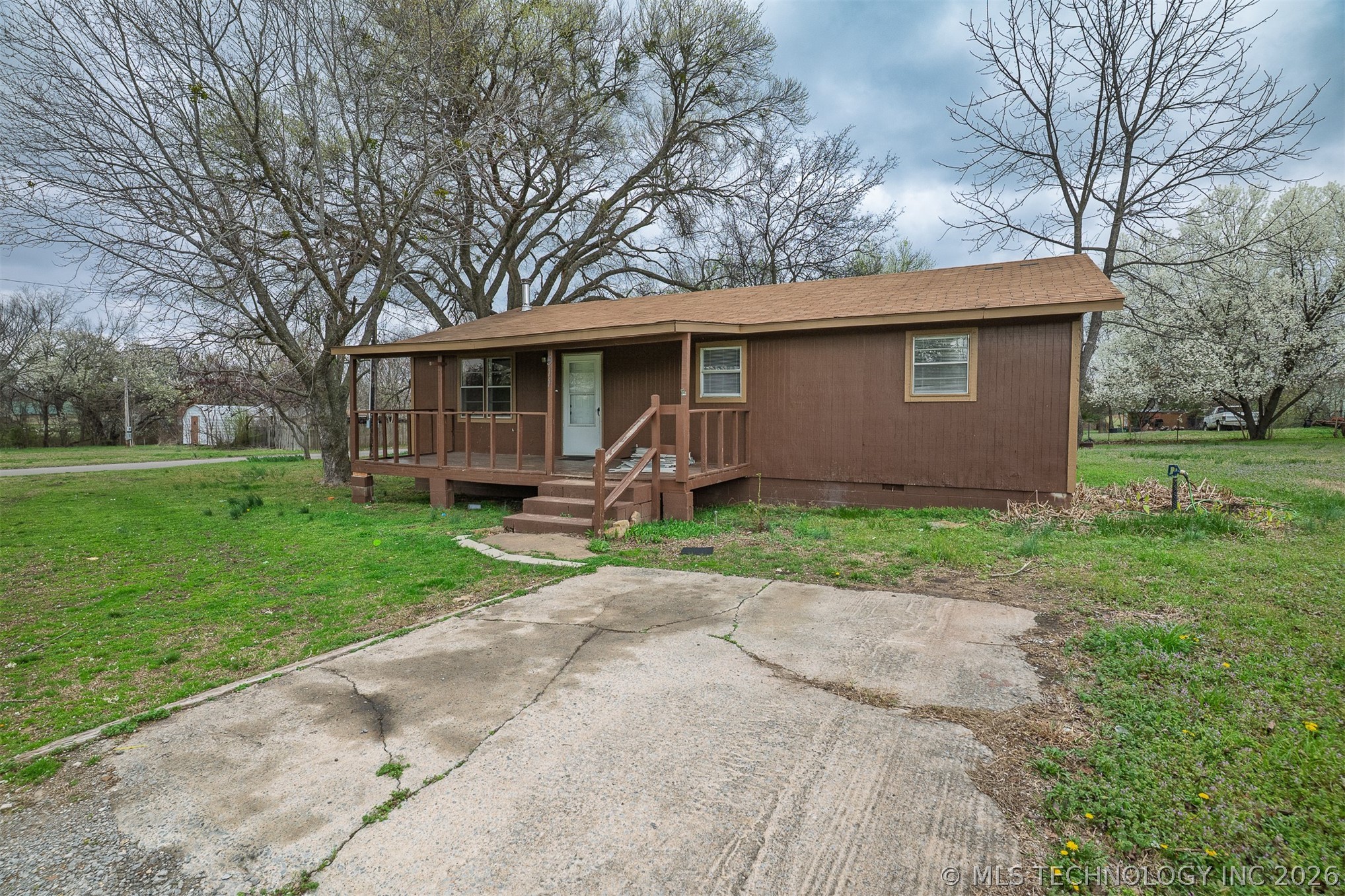 511 E 6th Street Hulbert OK 74441