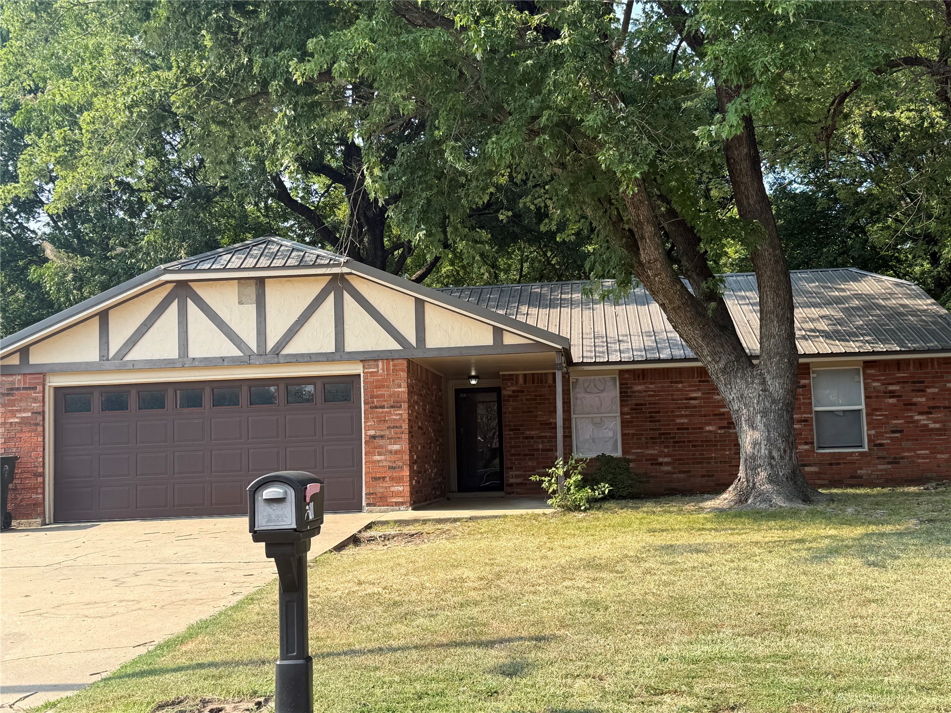 2000 Deer Run Circle Muskogee OK 74403