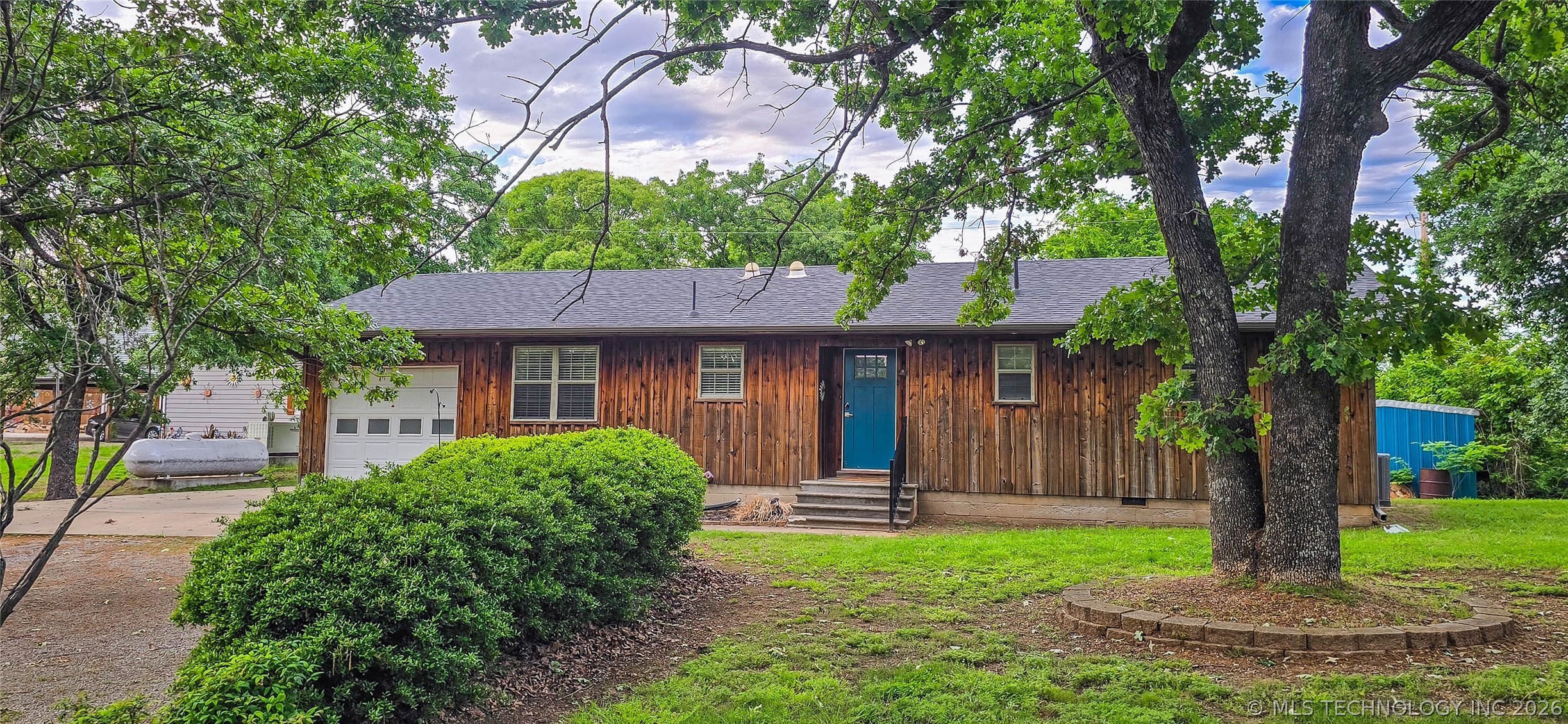 1614 Sherwood Road Eufaula OK 74432