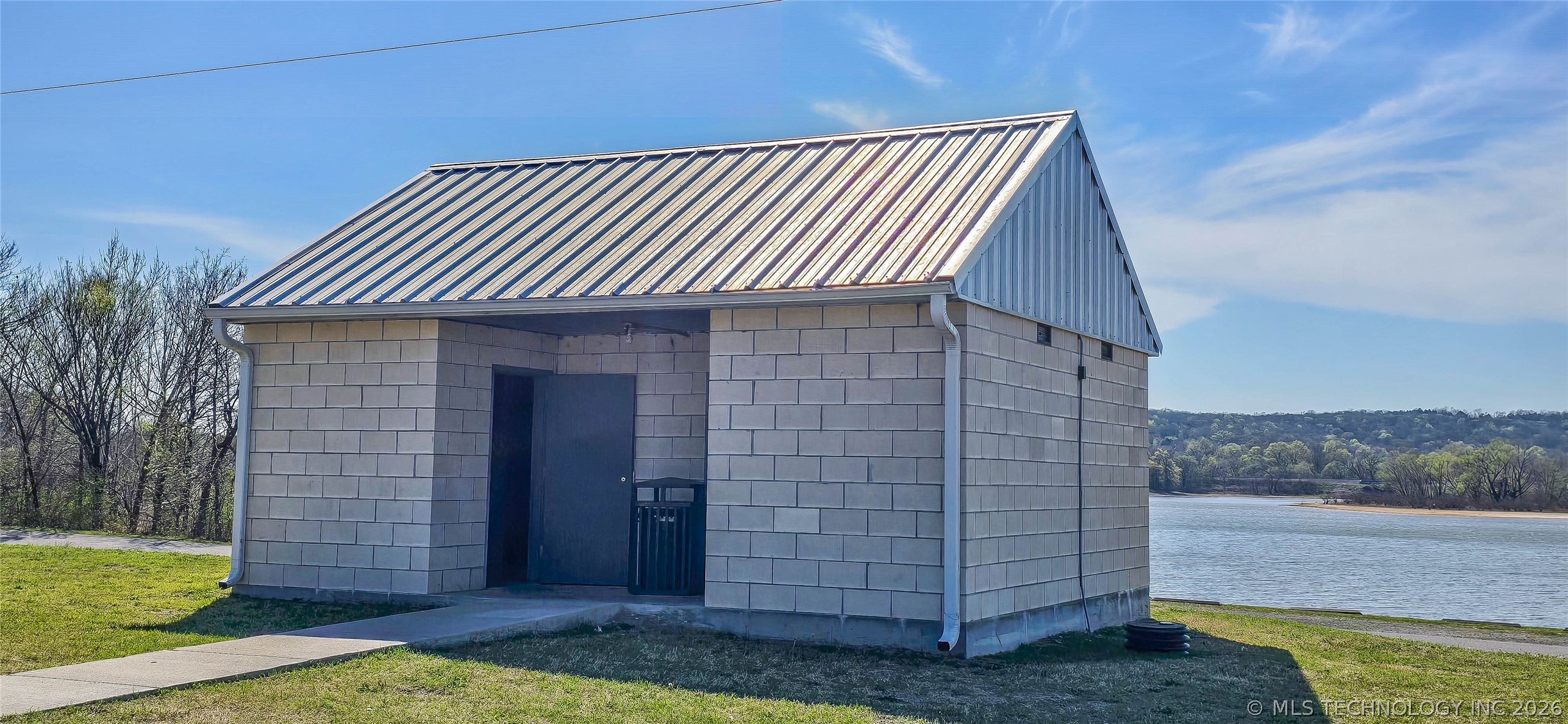 1614 Sherwood Road Eufaula OK 74432