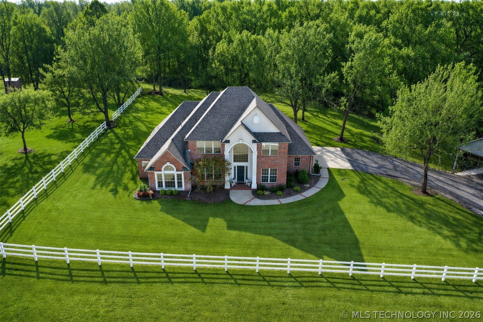 2325 W Lowry Road Claremore OK 74017