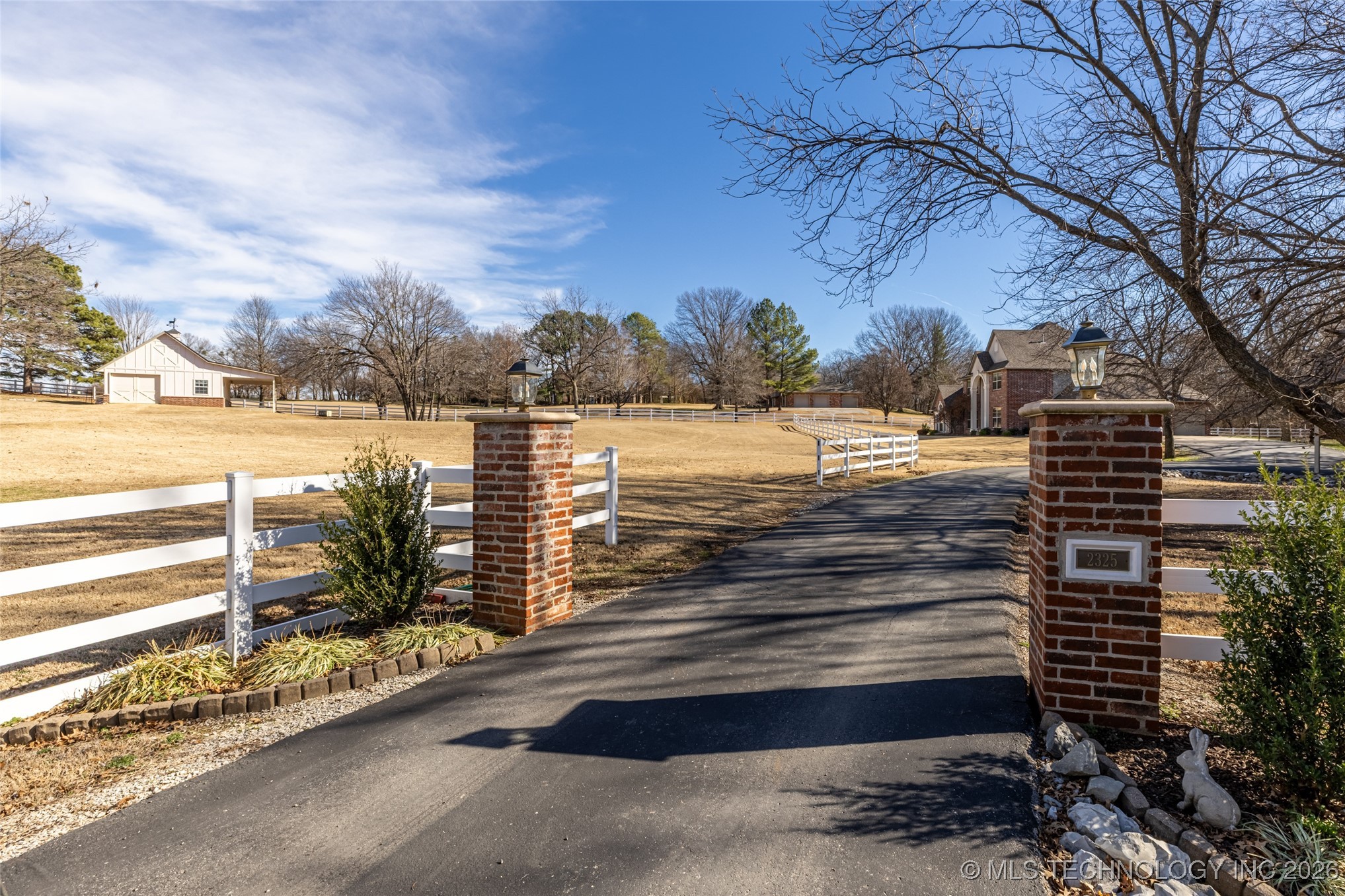 2325 W Lowry Road Claremore OK 74017
