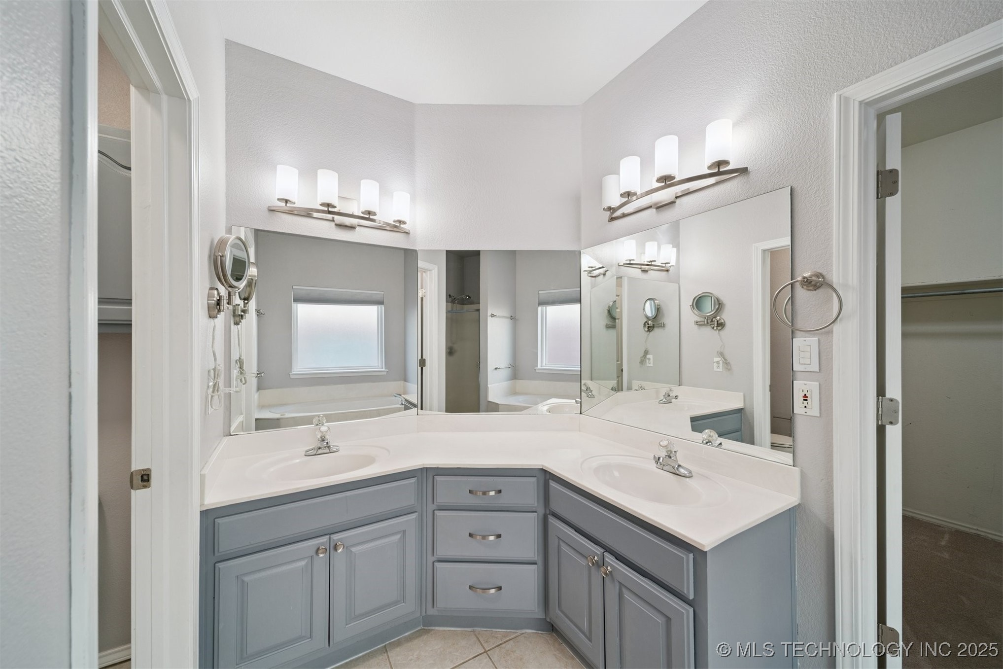 4213 S Redwood Avenue Broken Arrow OK 74011