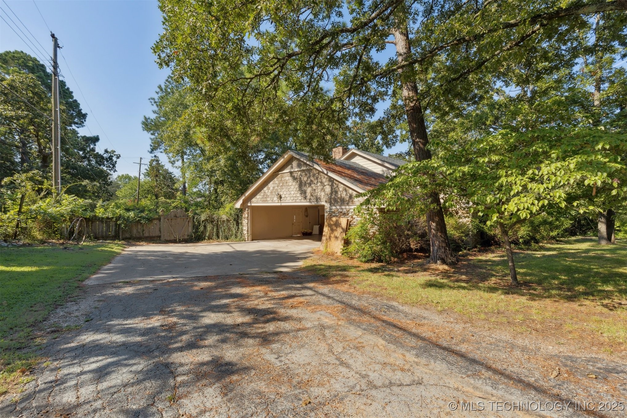 110 Acker Ada OK 74820