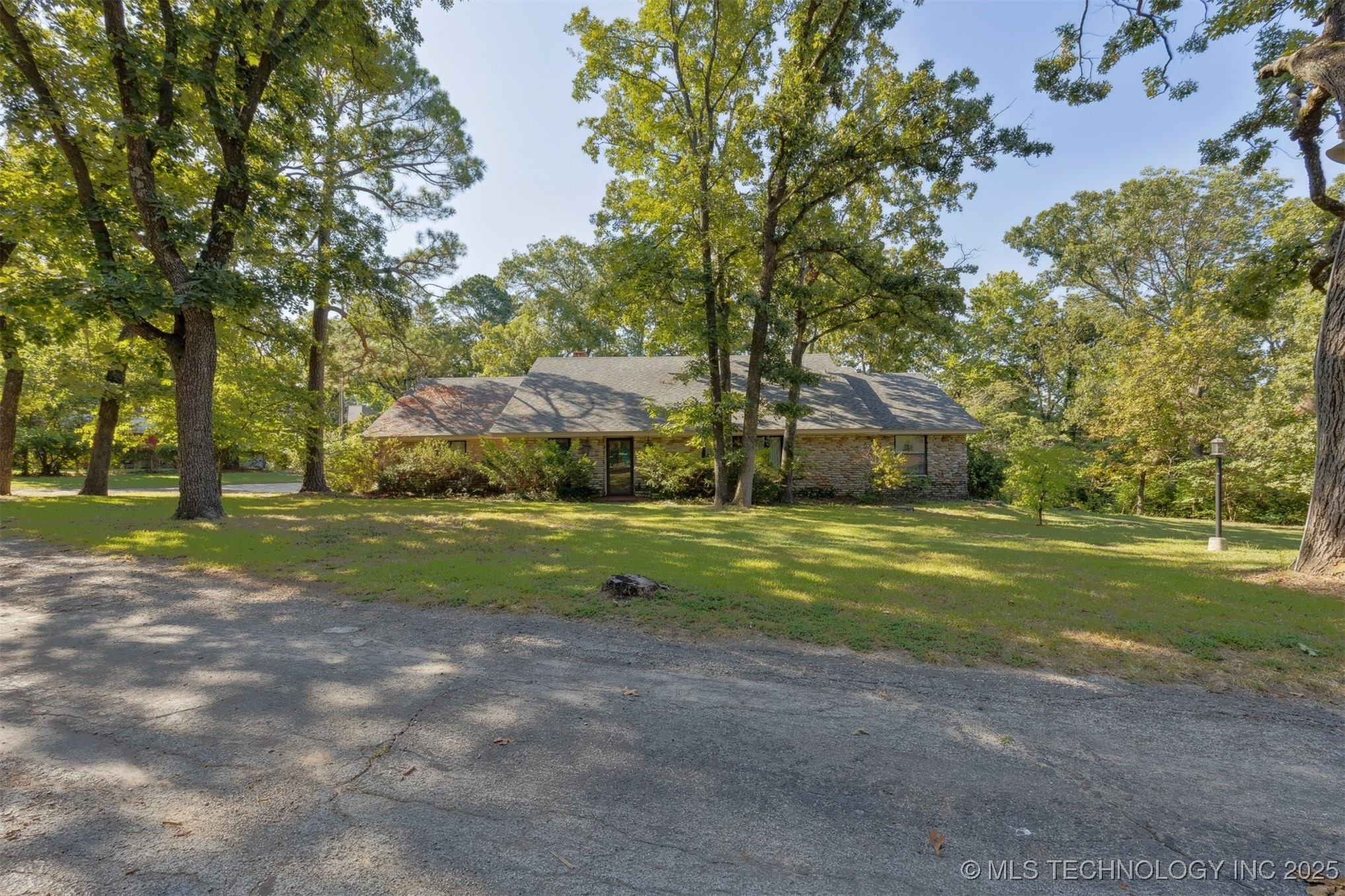 110 Acker Ada OK 74820