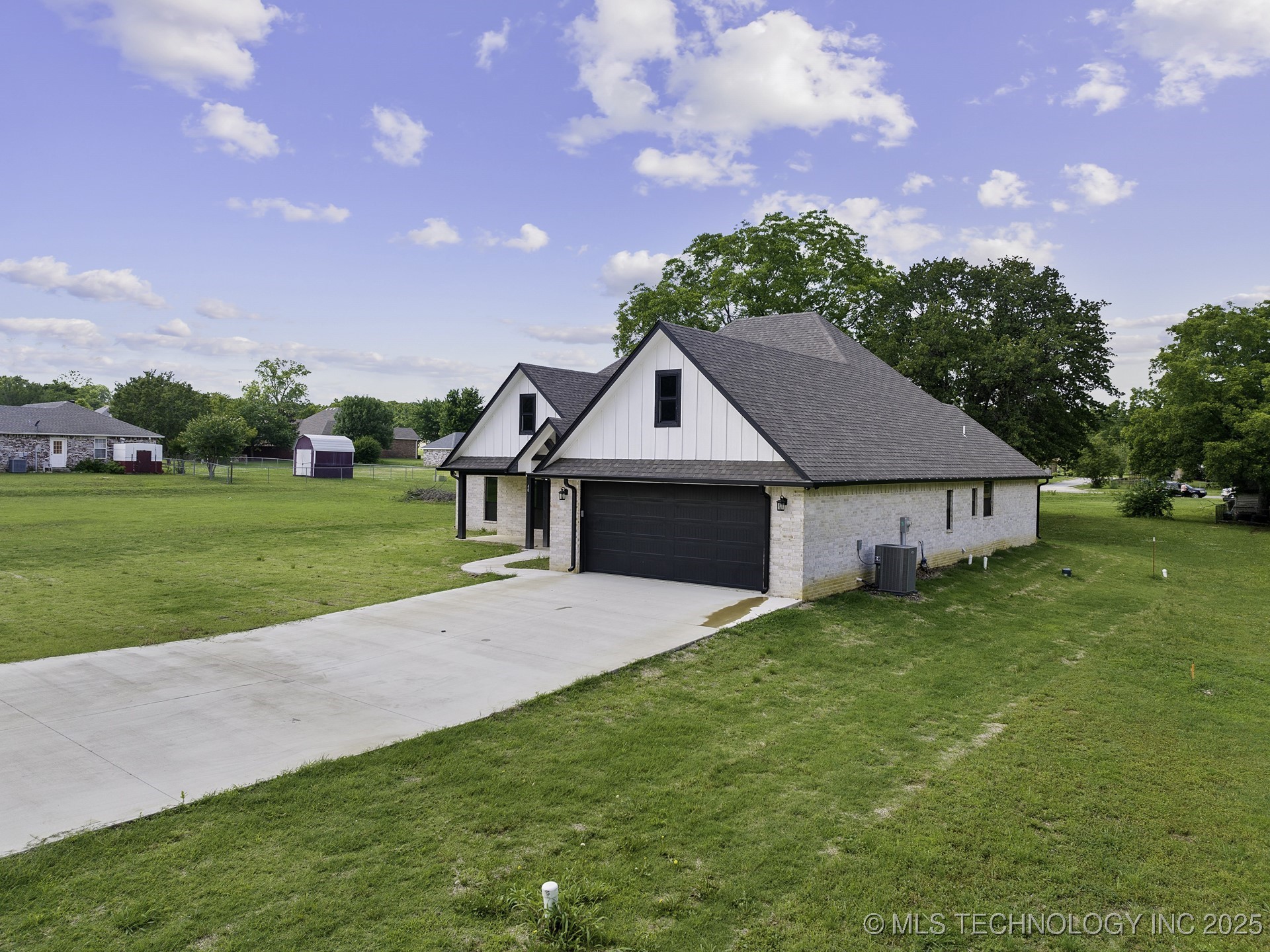40 Whipperwill Street Lone Grove OK 73443