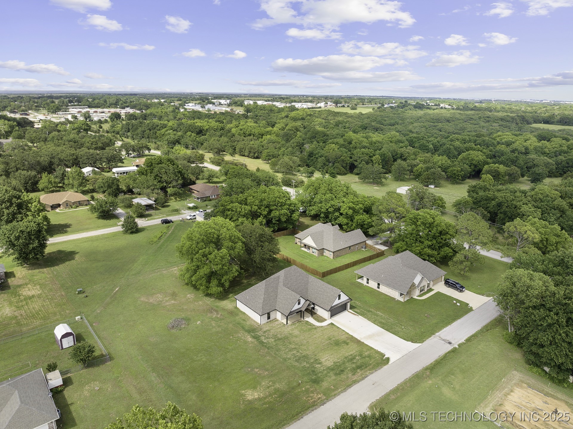 40 Whipperwill Street Lone Grove OK 73443