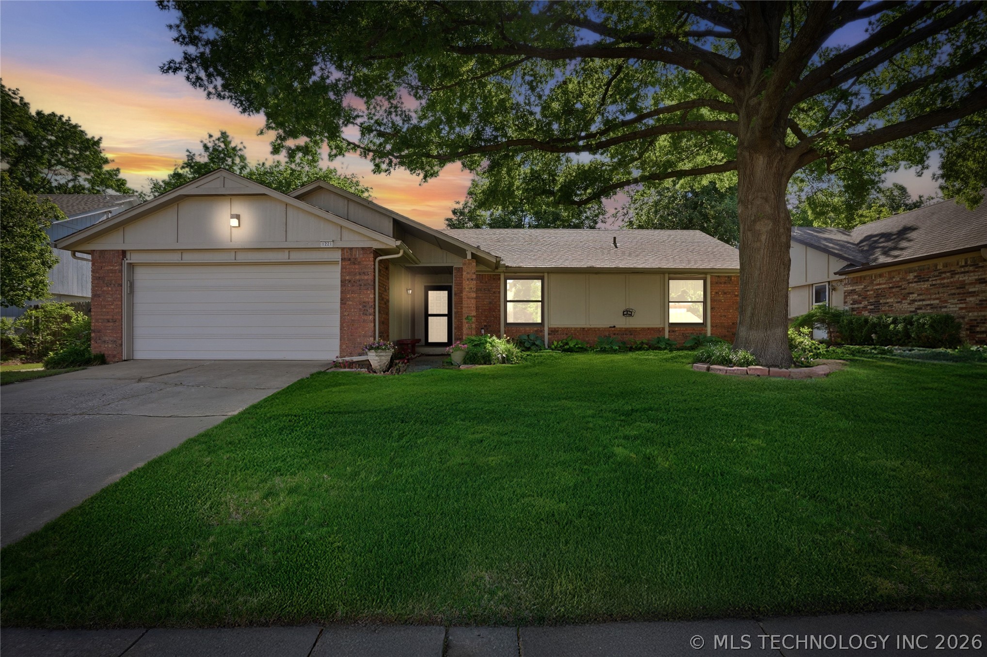1221 S Chestnut Avenue Broken Arrow OK 74012