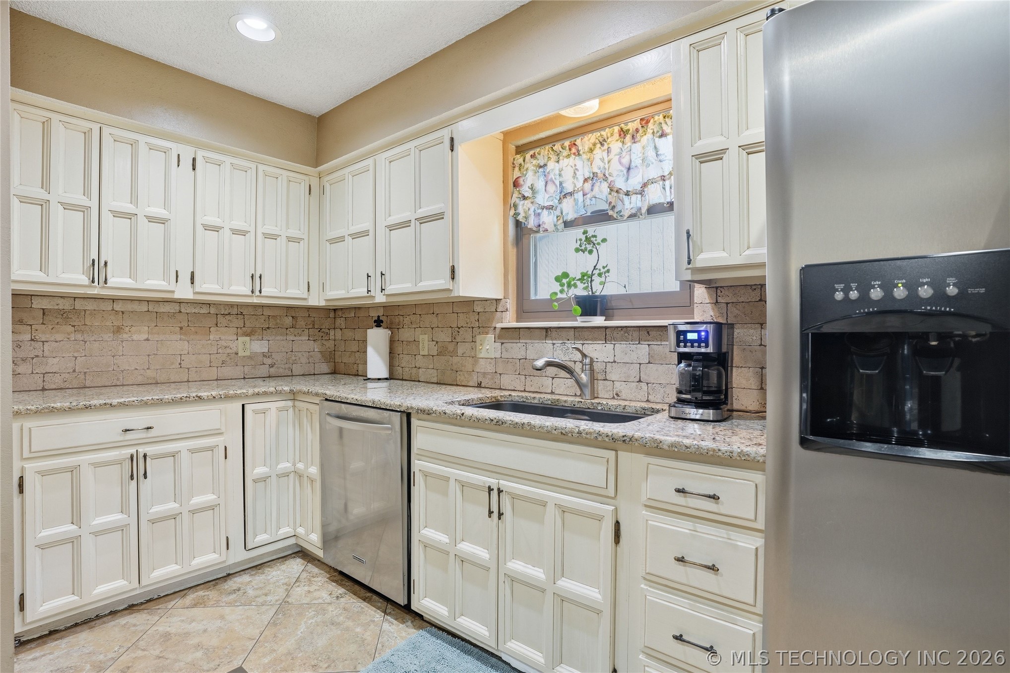 1221 S Chestnut Avenue Broken Arrow OK 74012
