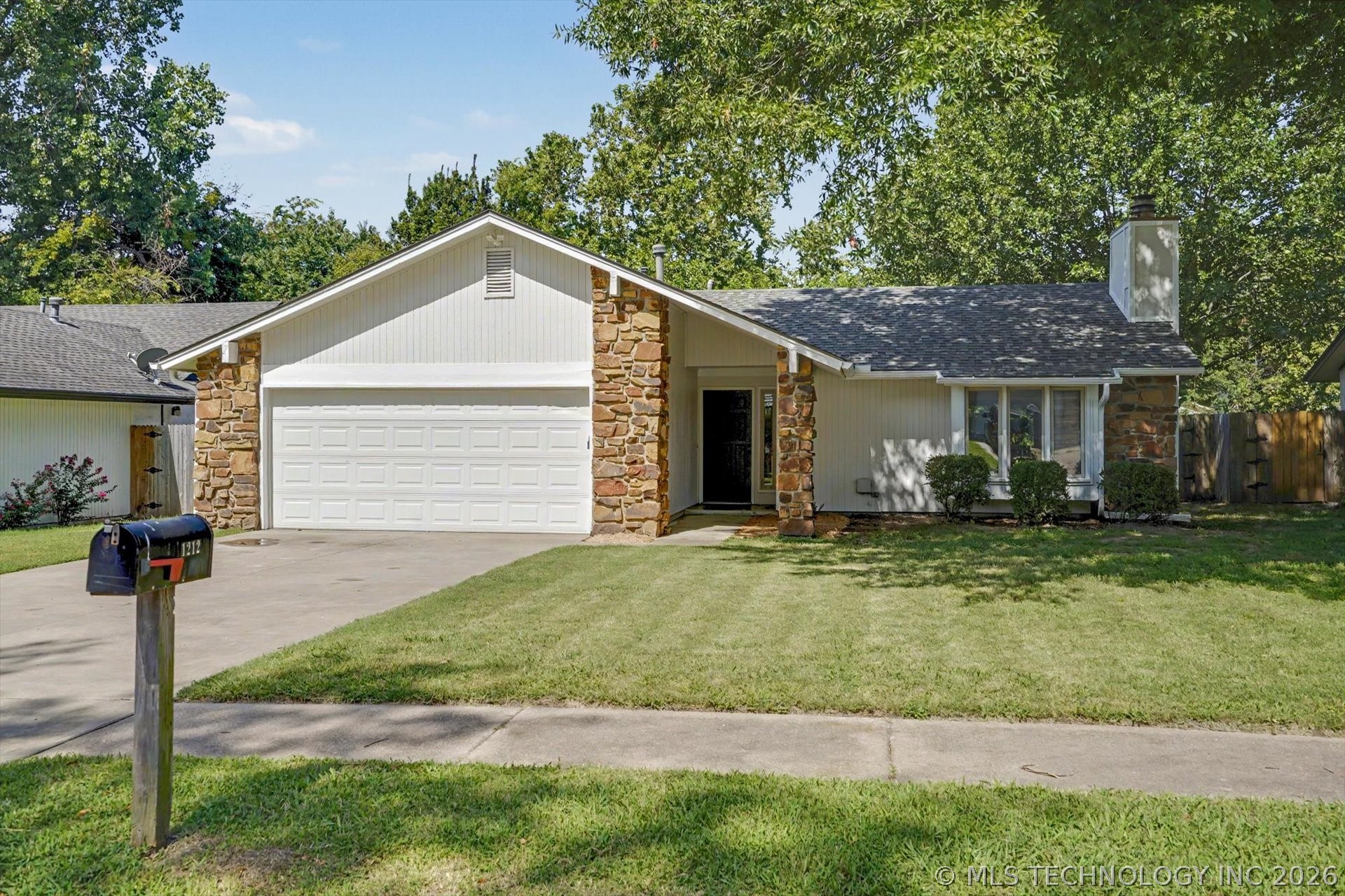 1212 N Juniper Place Broken Arrow OK 74012
