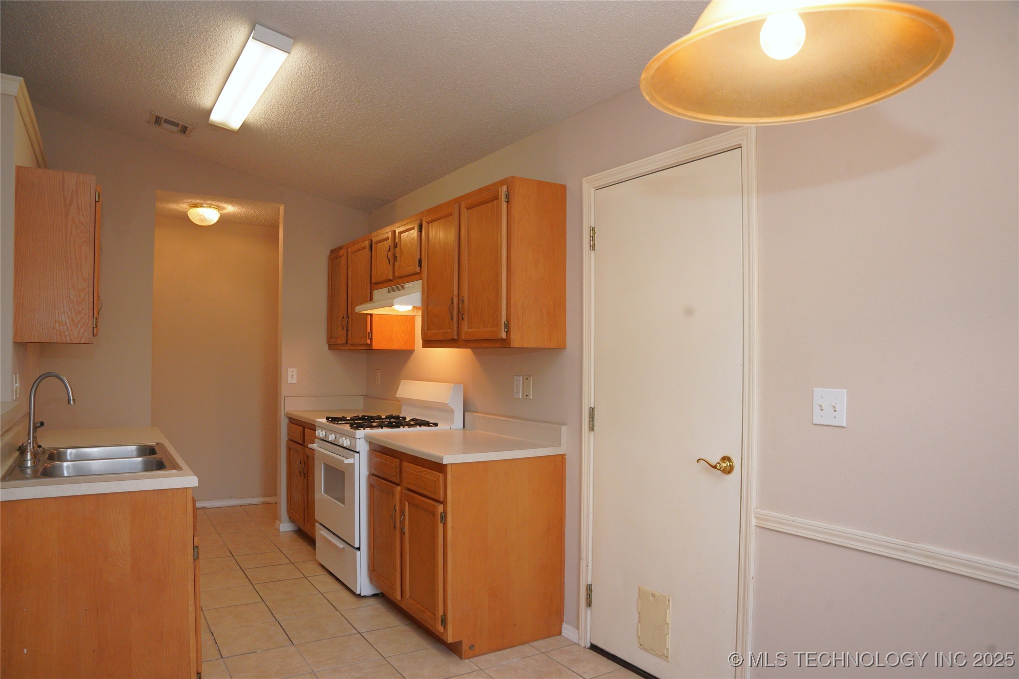 1907 N Chambers Avenue Claremore OK 74017