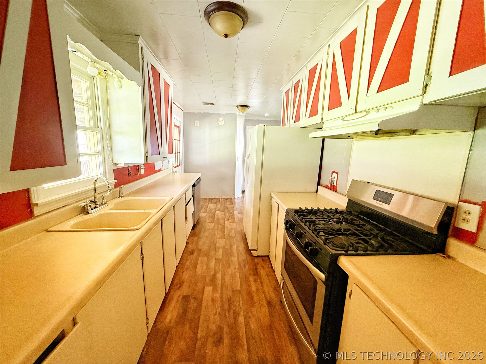719 N Kelker Holdenville OK 74848