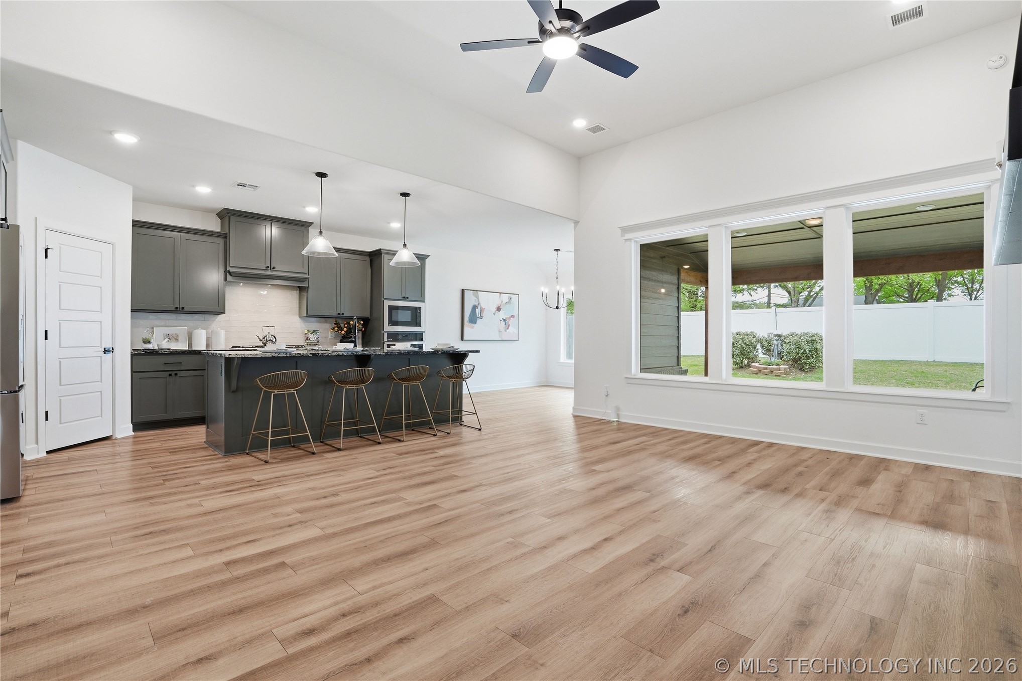 1421 N 72nd Street Broken Arrow OK 74014
