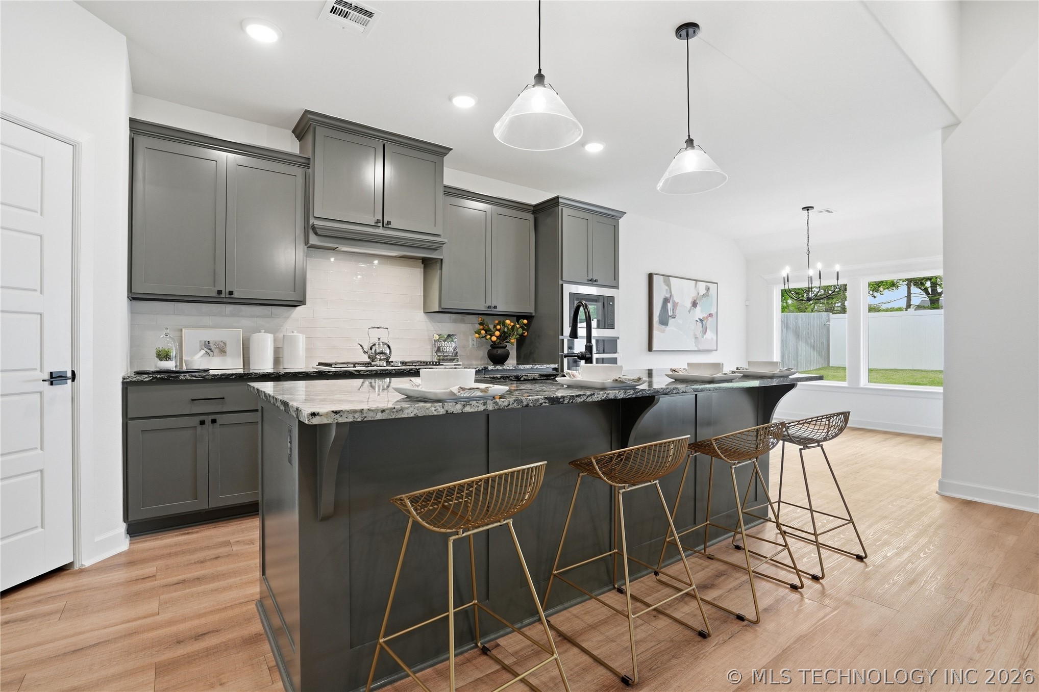 1421 N 72nd Street Broken Arrow OK 74014