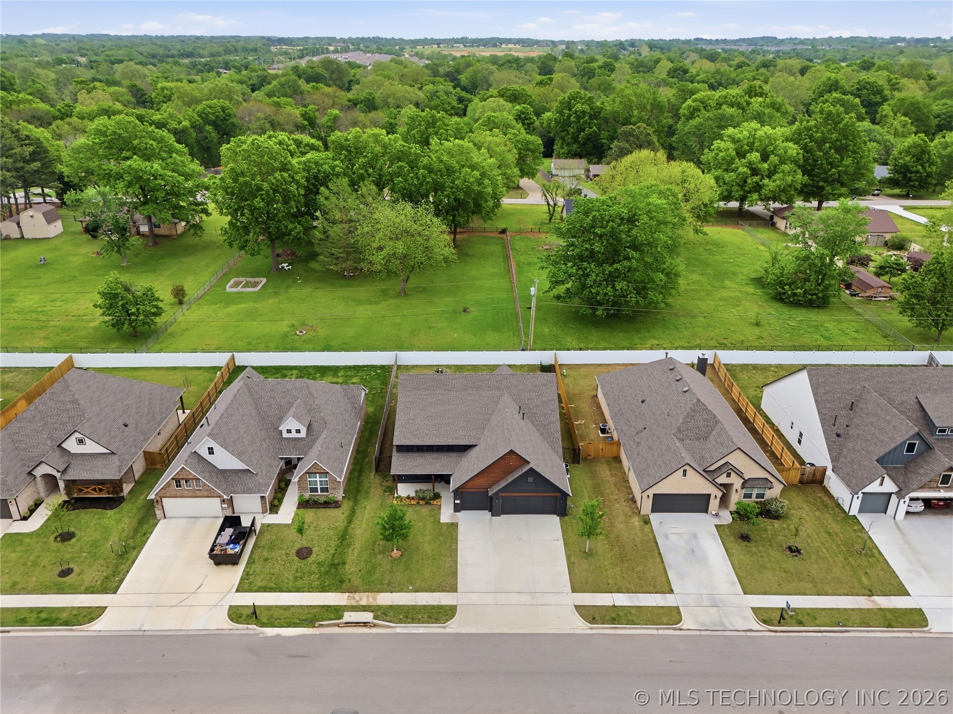 1421 N 72nd Street Broken Arrow OK 74014