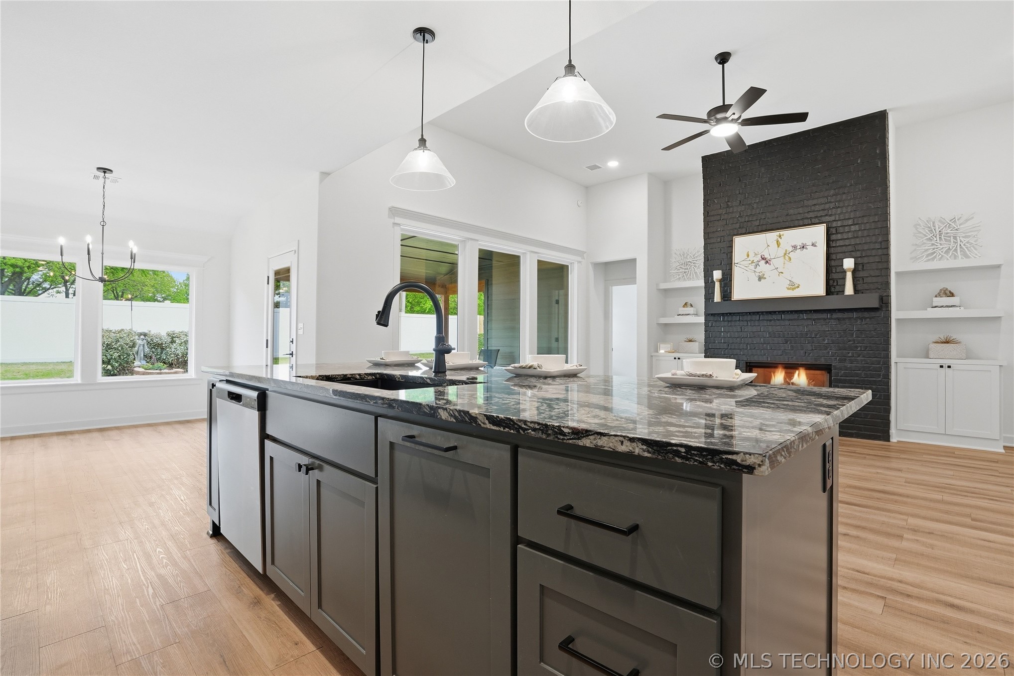 1421 N 72nd Street Broken Arrow OK 74014