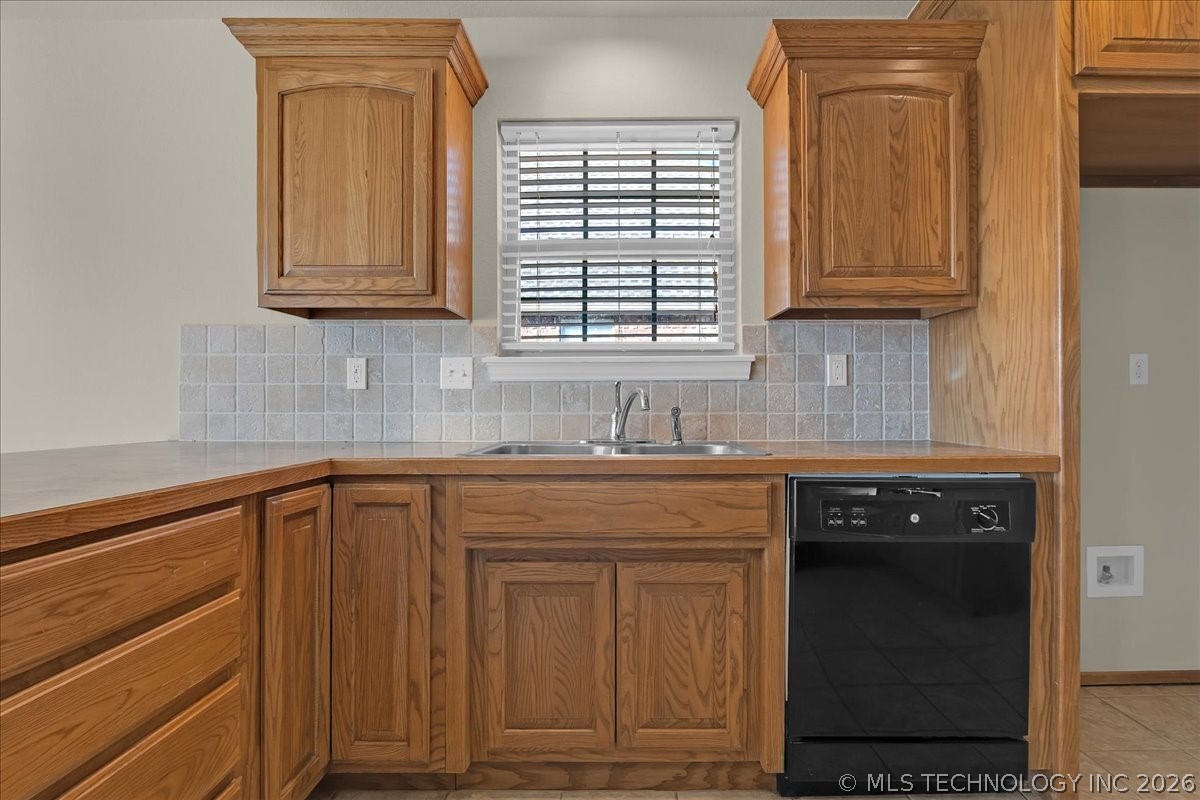 2405 W Quinton Street Broken Arrow OK 74011