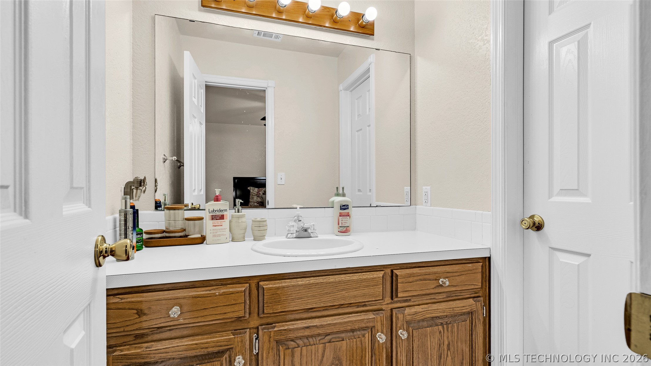 2800 Ridgeway Ardmore OK 73401