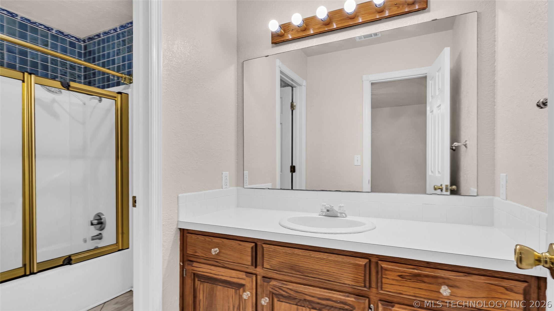 2800 Ridgeway Ardmore OK 73401