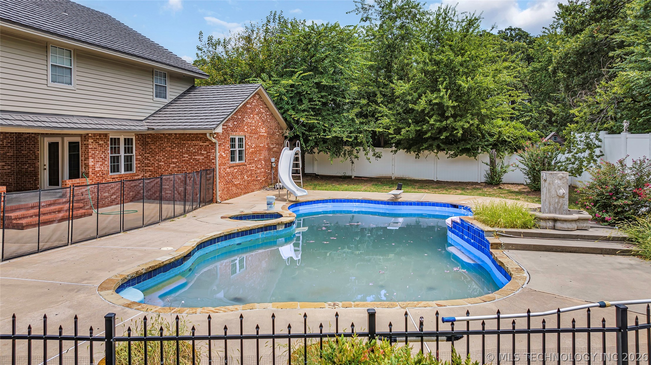 2800 Ridgeway Ardmore OK 73401
