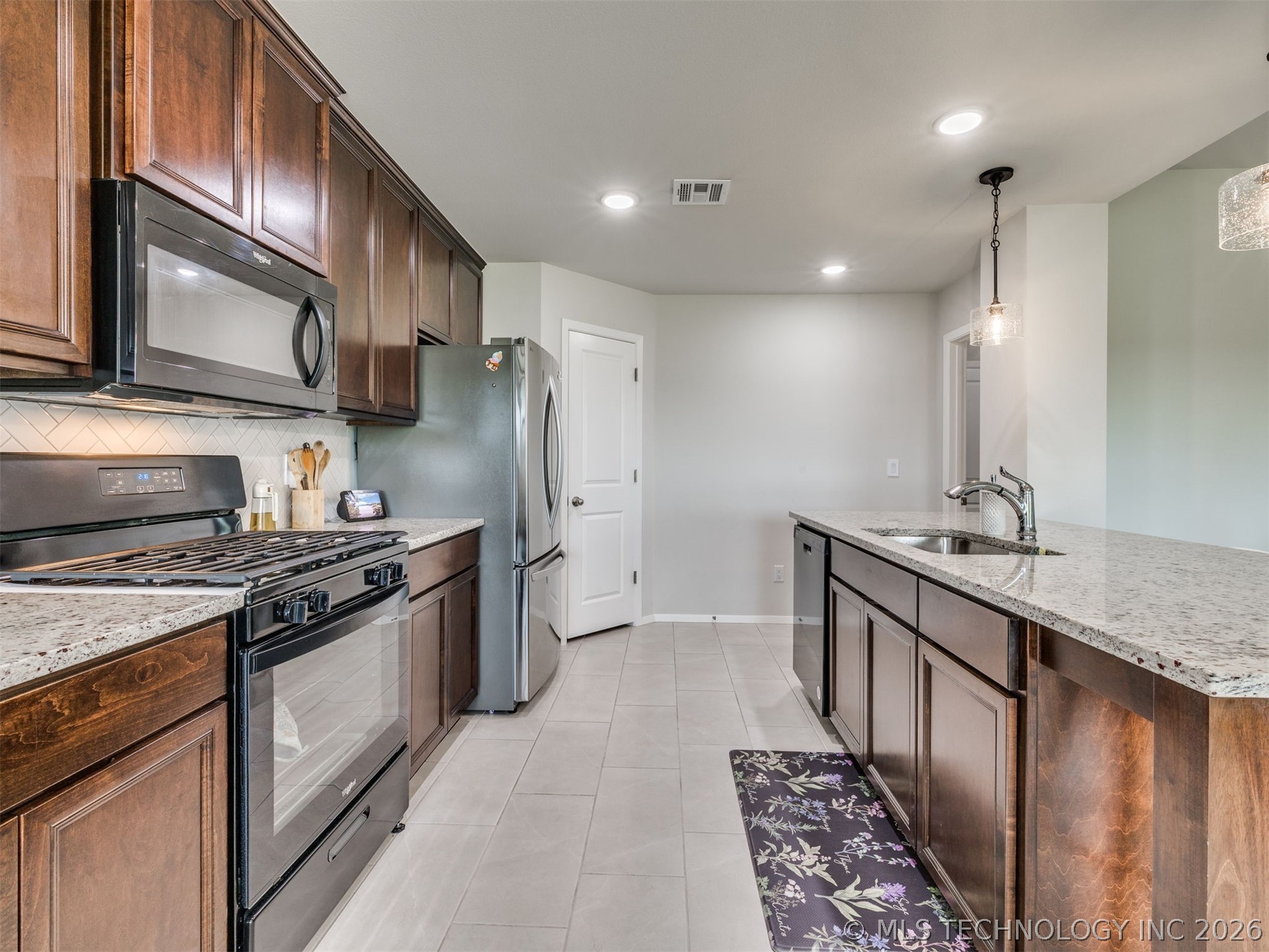 7035 S Hemlock Avenue Broken Arrow OK 74011