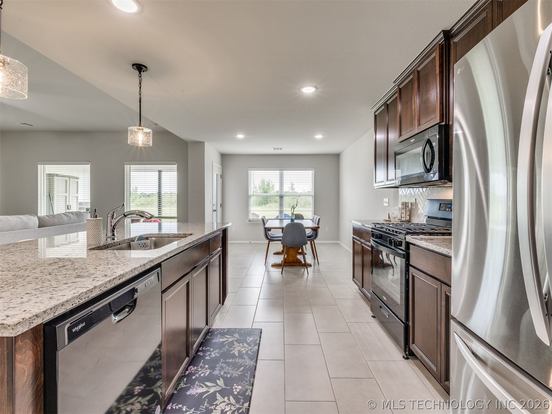 7035 S Hemlock Avenue Broken Arrow OK 74011