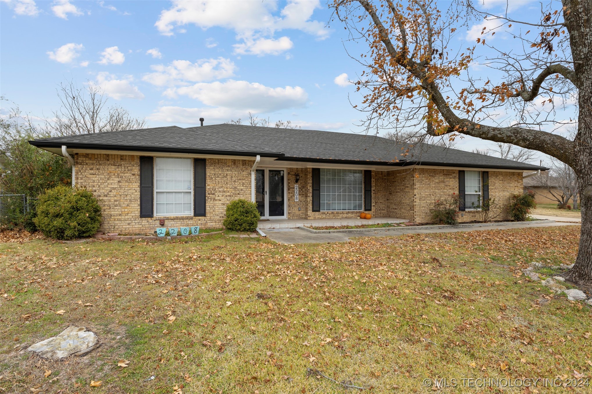 2208 E Foster Drive Ada OK 74820