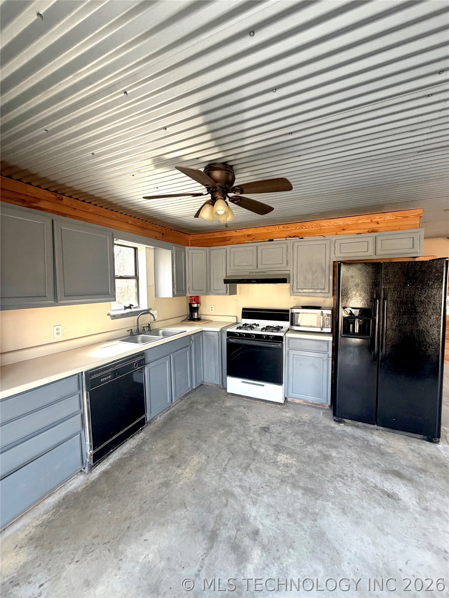 215 N Eagle Bluff Cleveland OK 74020