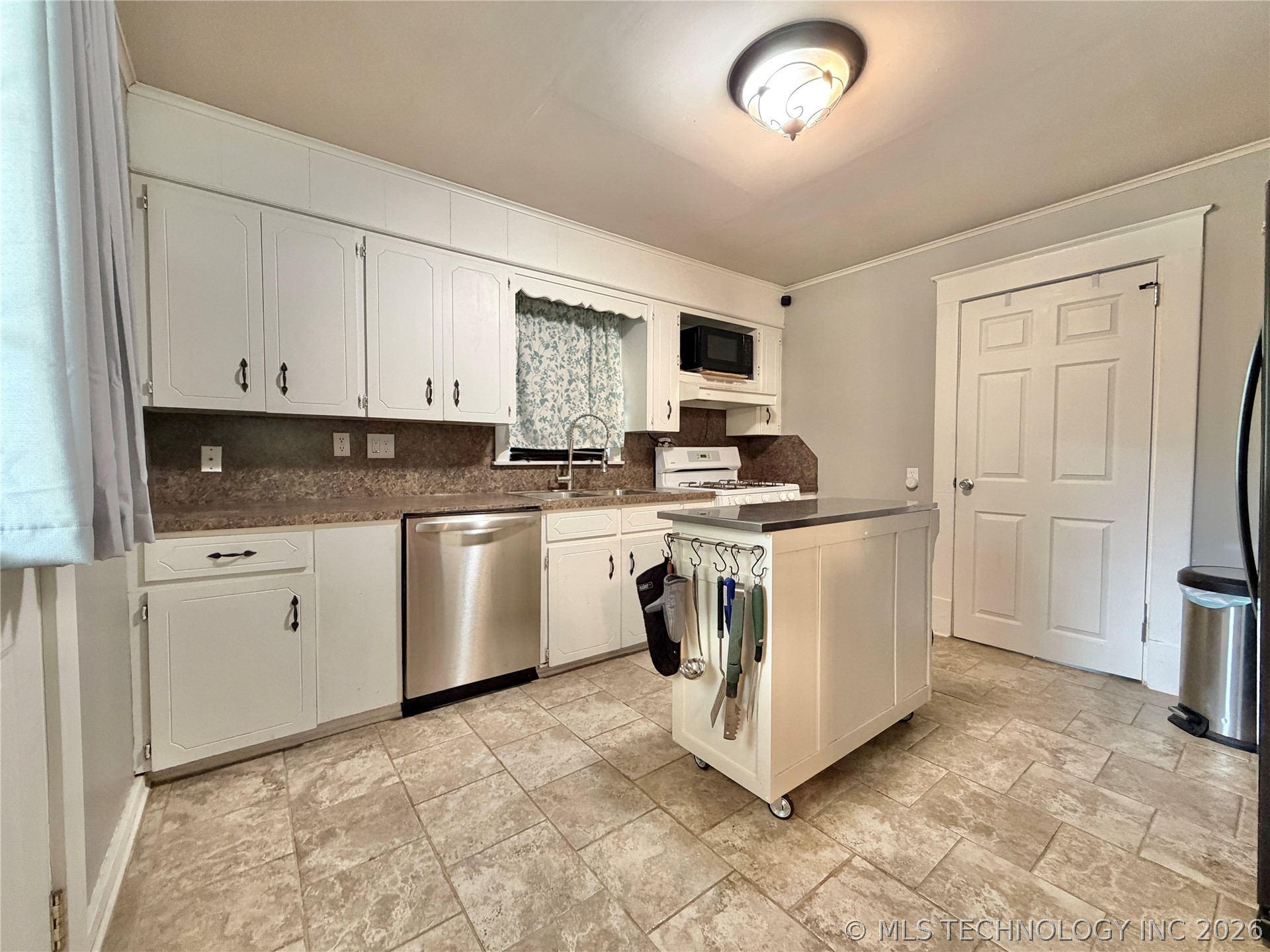 705 N 12th Street Collinsville OK 74021