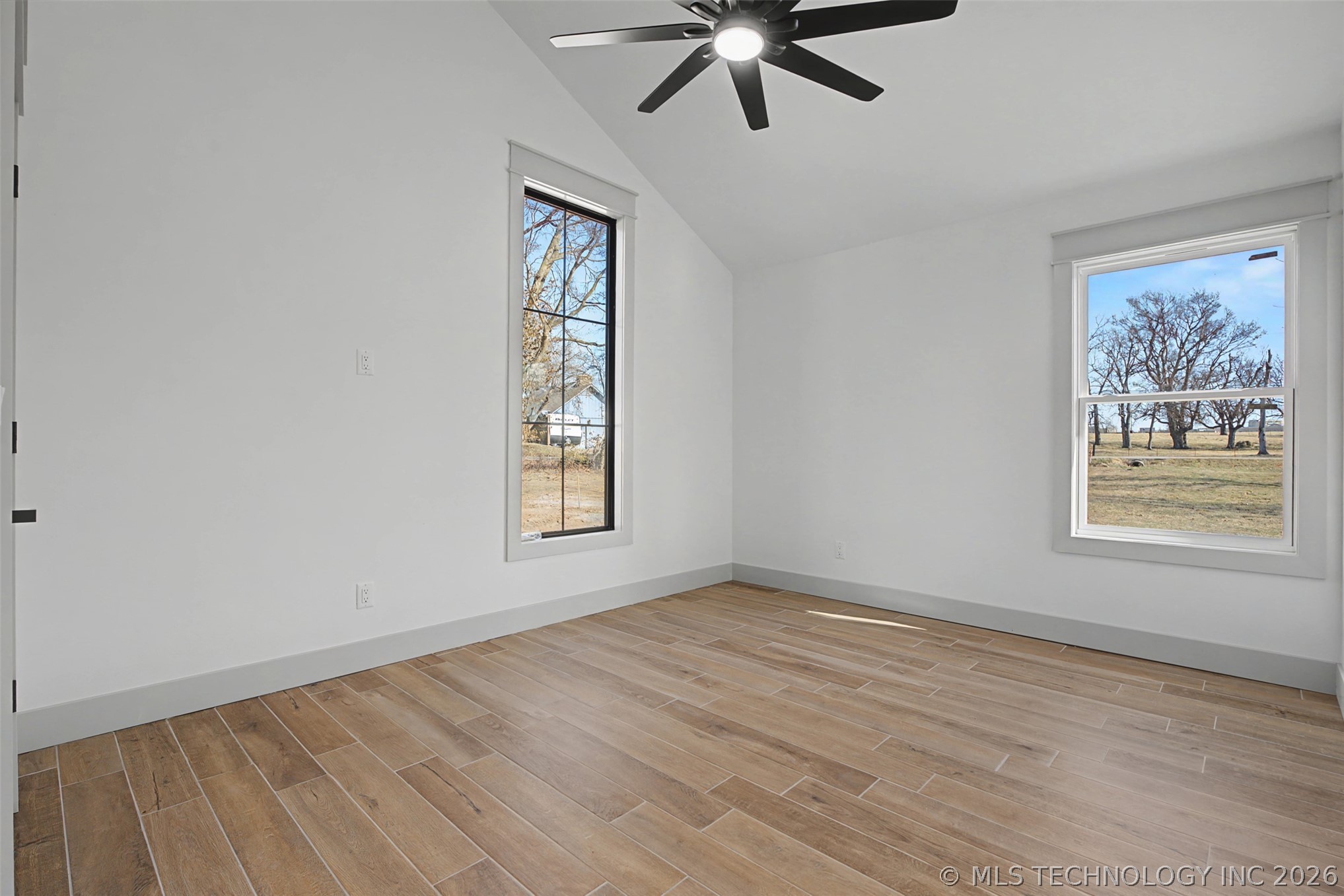 240 E 14th Street Grove OK 74344