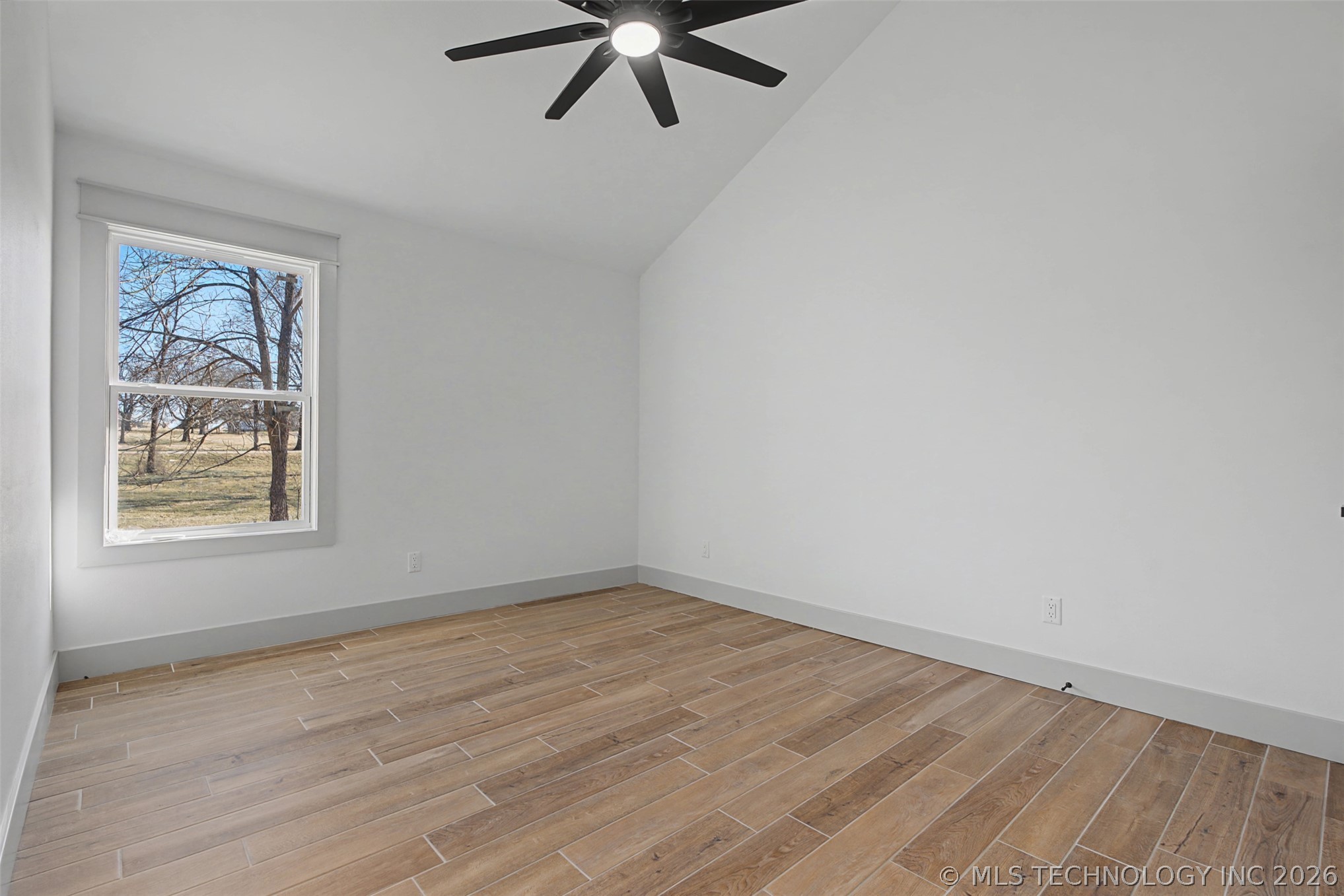 240 E 14th Street Grove OK 74344