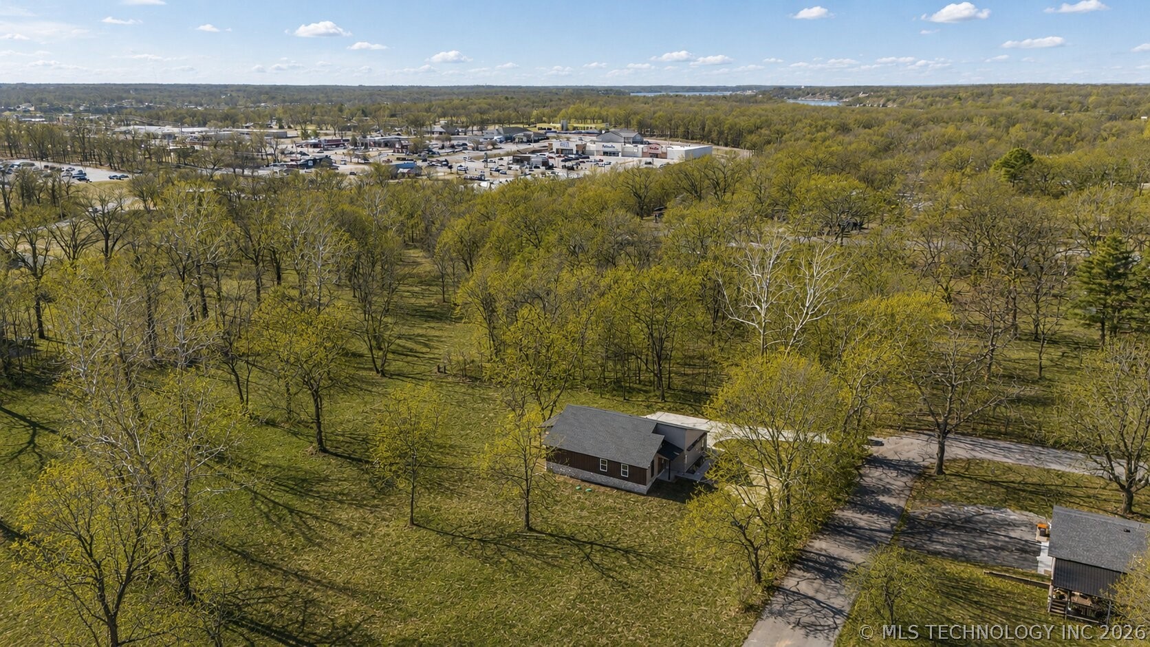 240 E 14th Street Grove OK 74344