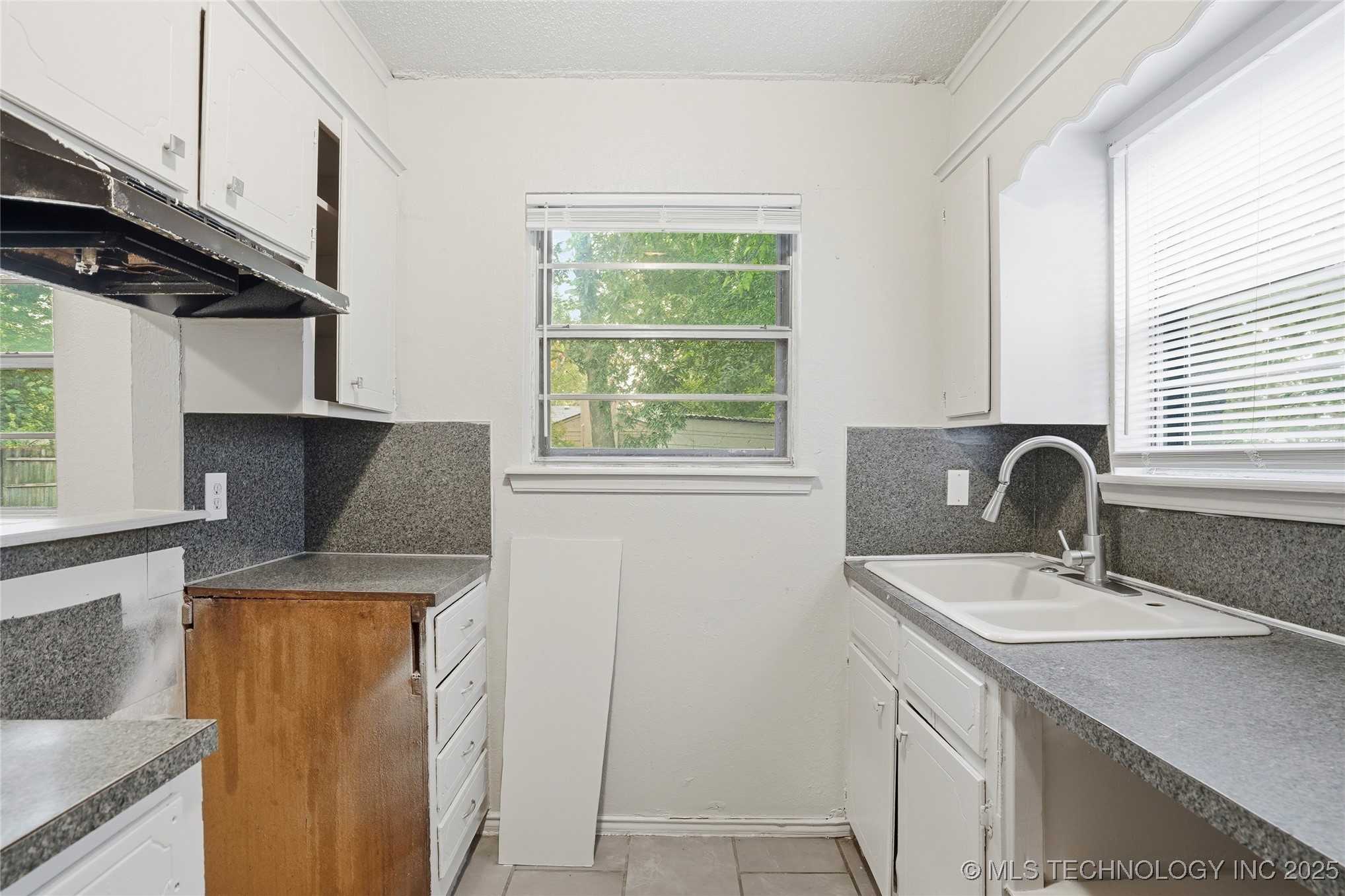 11502 E 37th Street Tulsa OK 74146