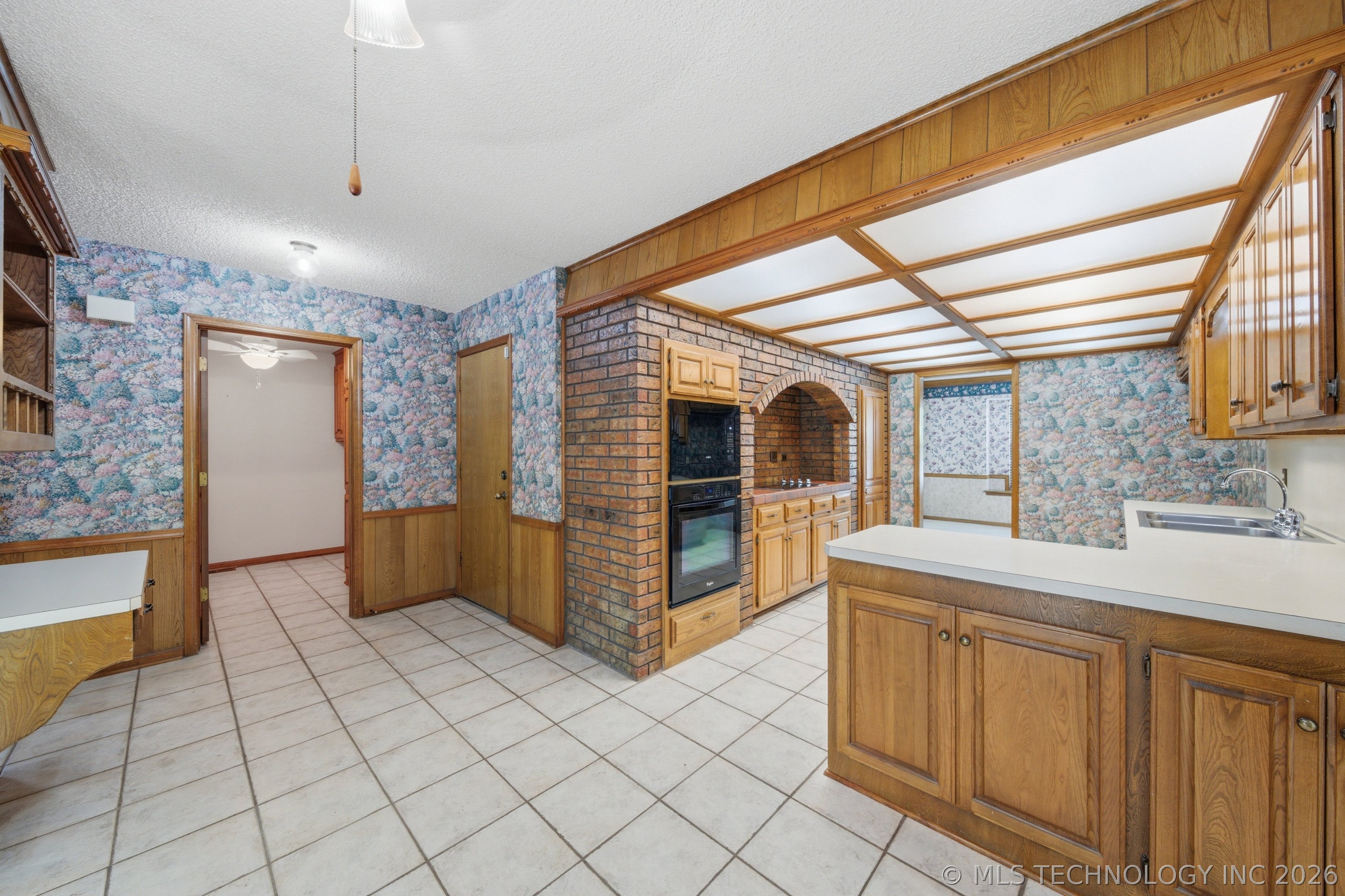 8016 S Irvington Avenue Tulsa OK 74136