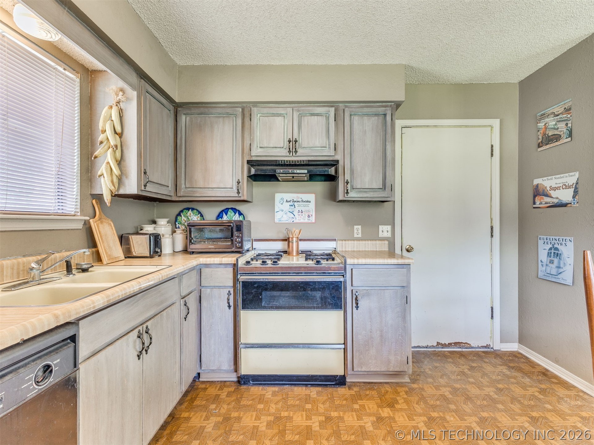 413 W Birmingham Street Broken Arrow OK 74011