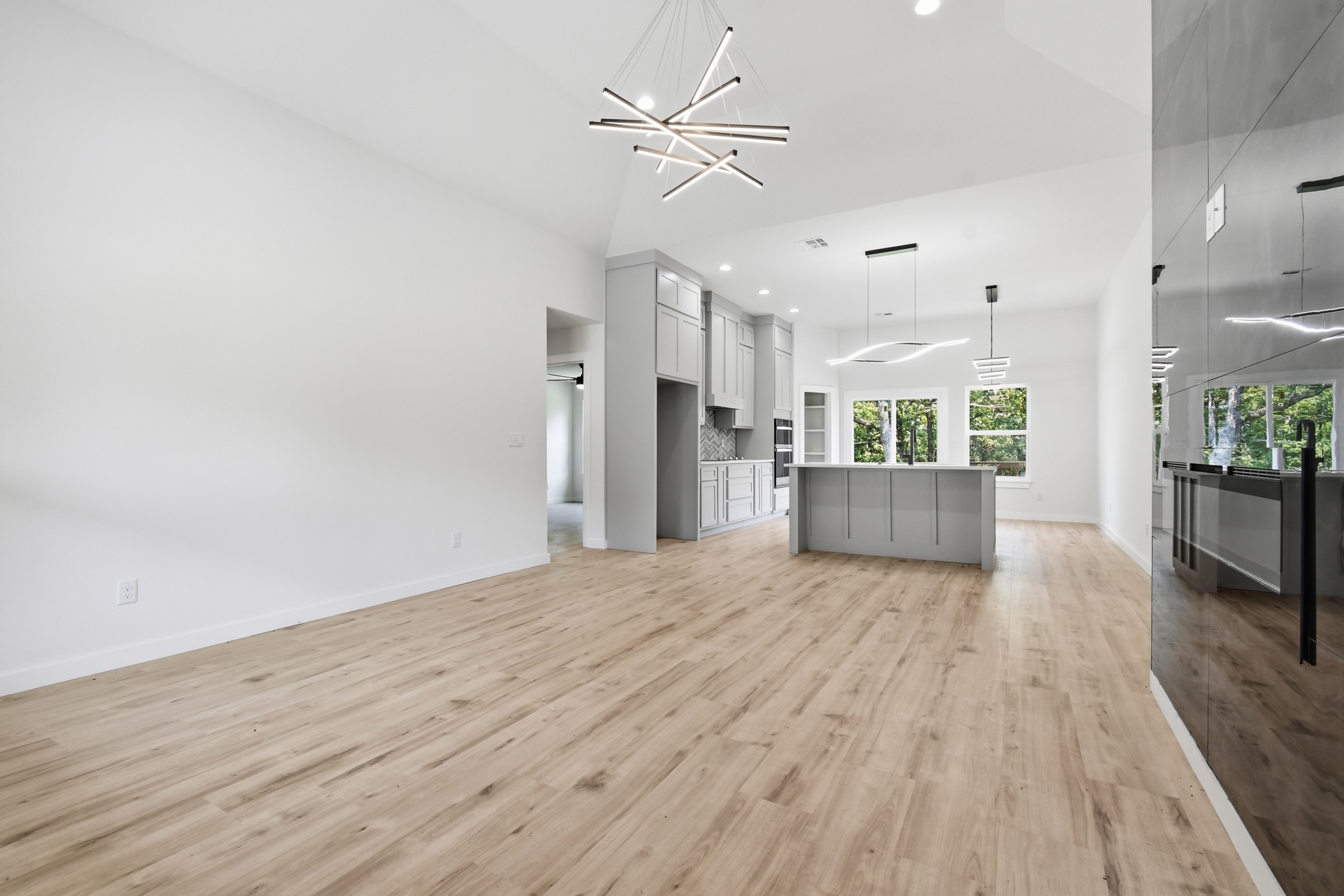 4001 Rolling Oaks Drive Tulsa OK 74107