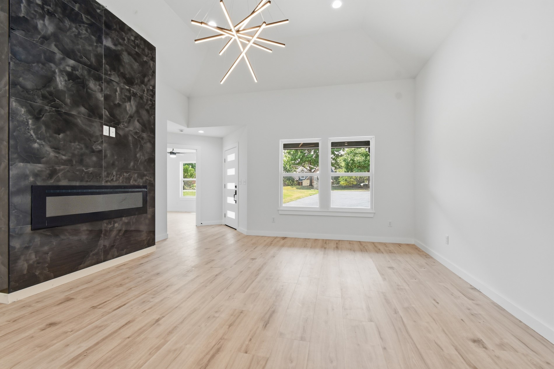 4001 Rolling Oaks Drive Tulsa OK 74107