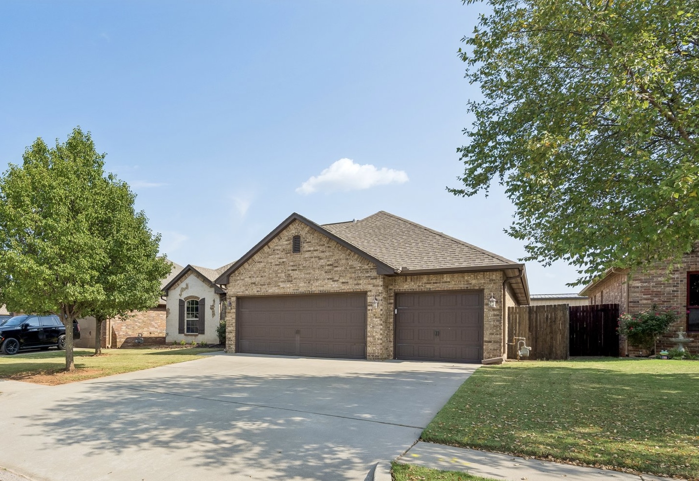 636 NE 23rd Moore OK 73160