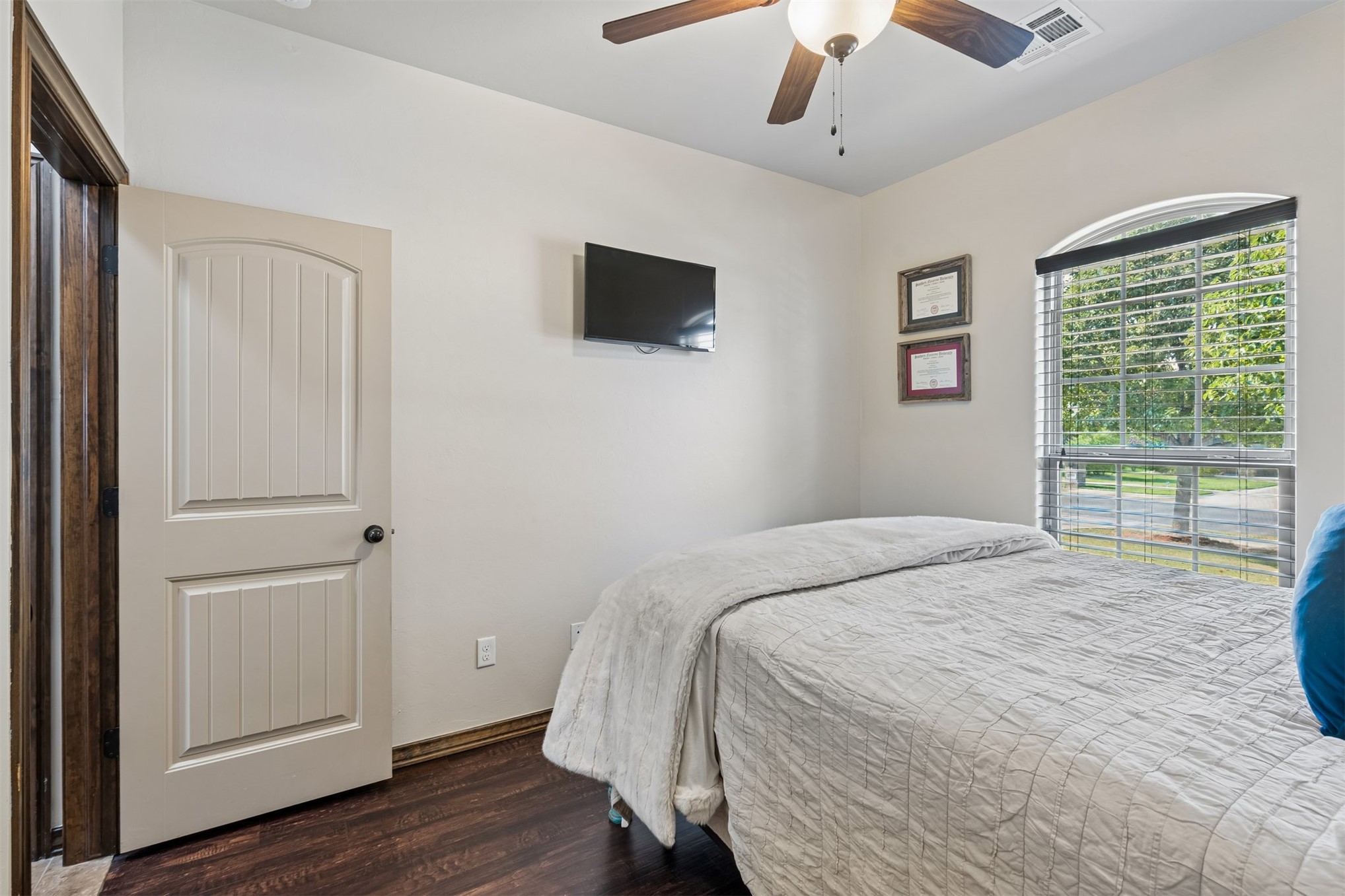 636 NE 23rd Moore OK 73160