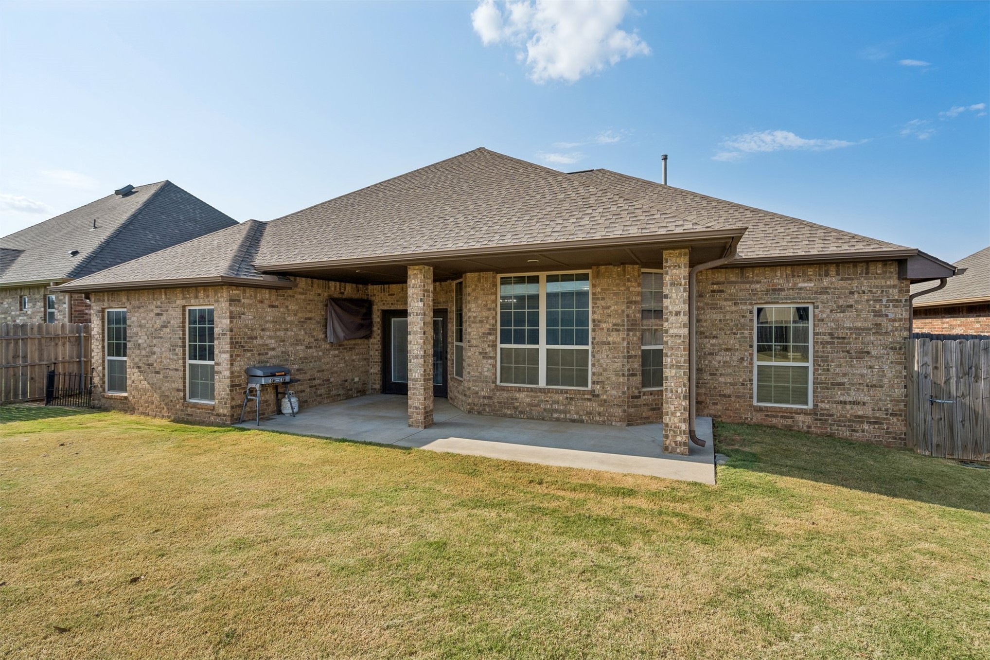 636 NE 23rd Moore OK 73160