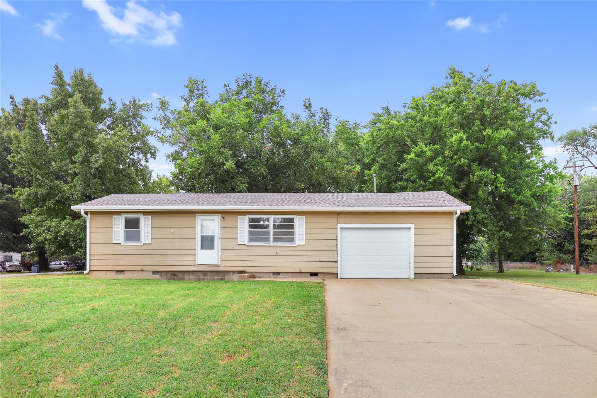 901 SE 1st Pryor OK 74361